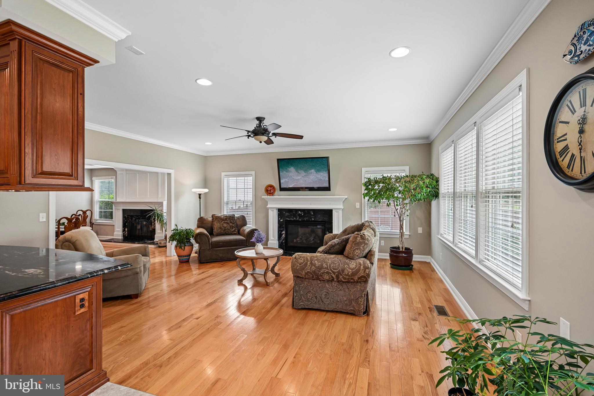HIDDEN OAKS - Residential