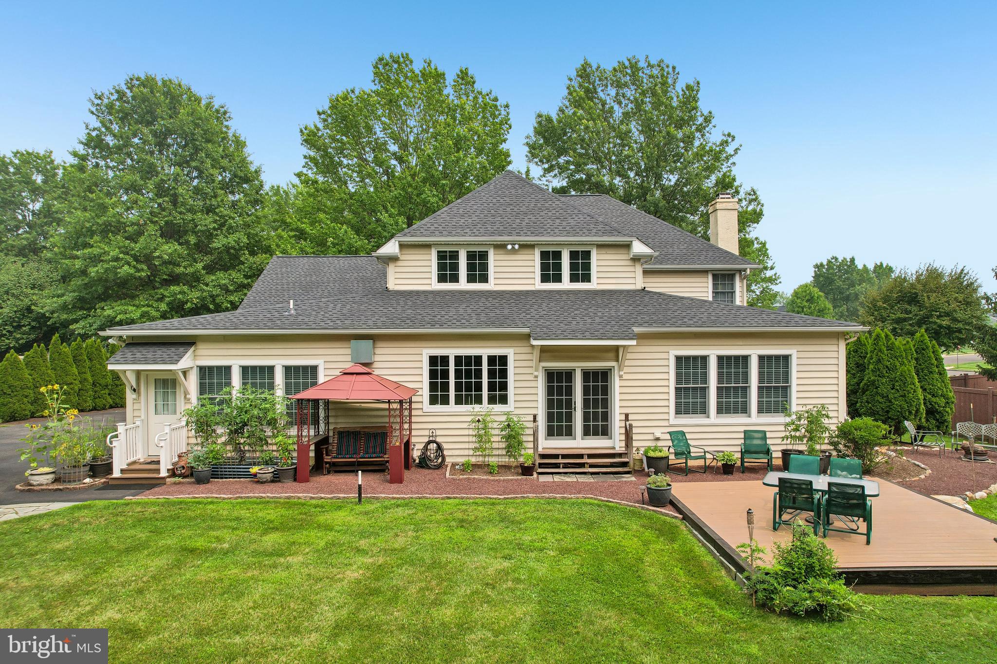 HIDDEN OAKS - Residential