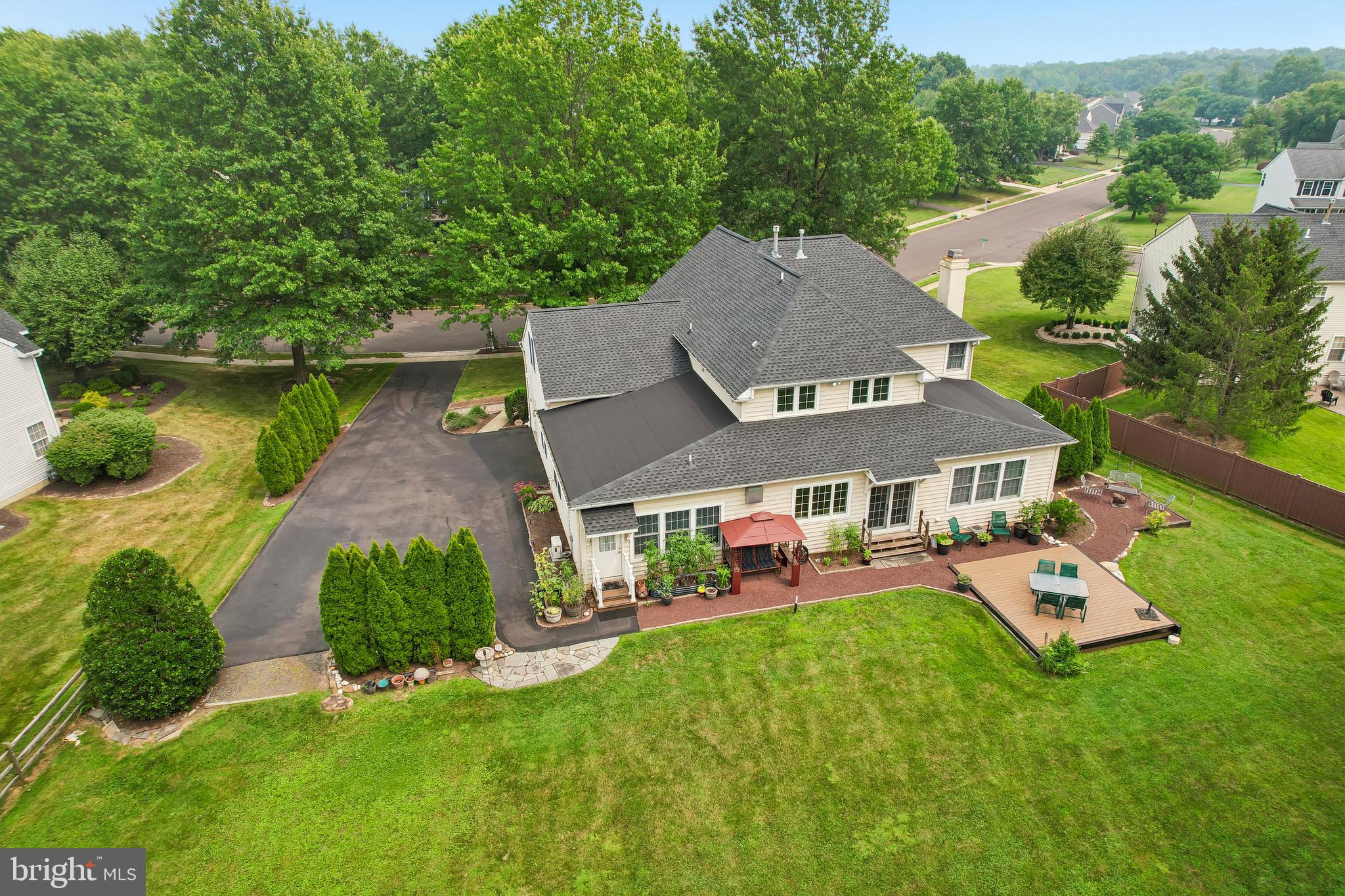 HIDDEN OAKS - Residential