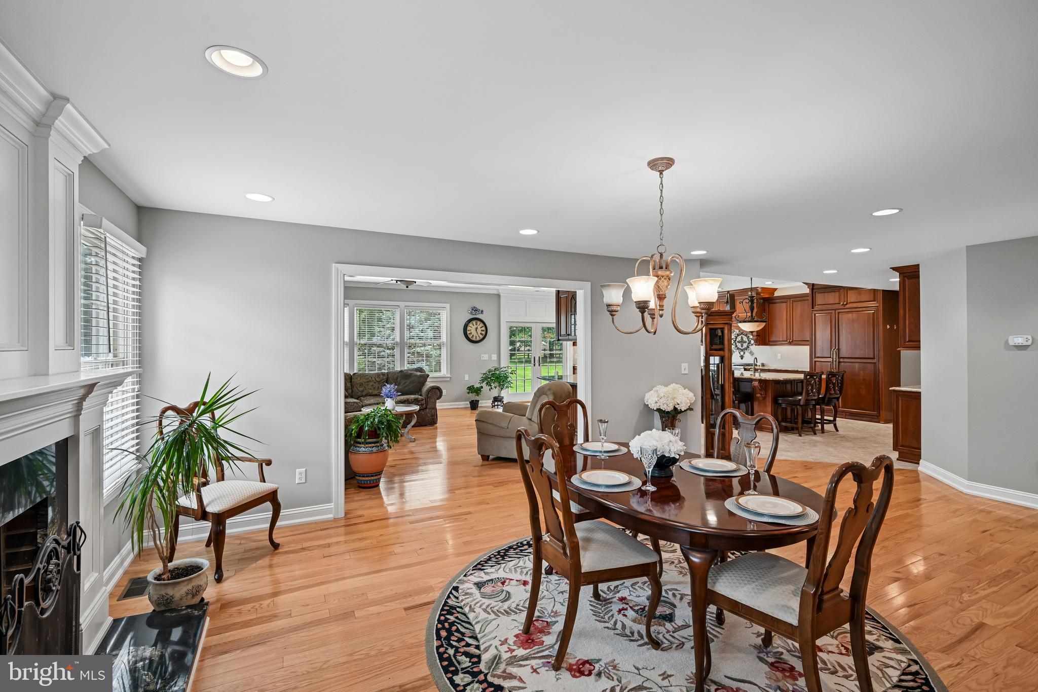 HIDDEN OAKS - Residential