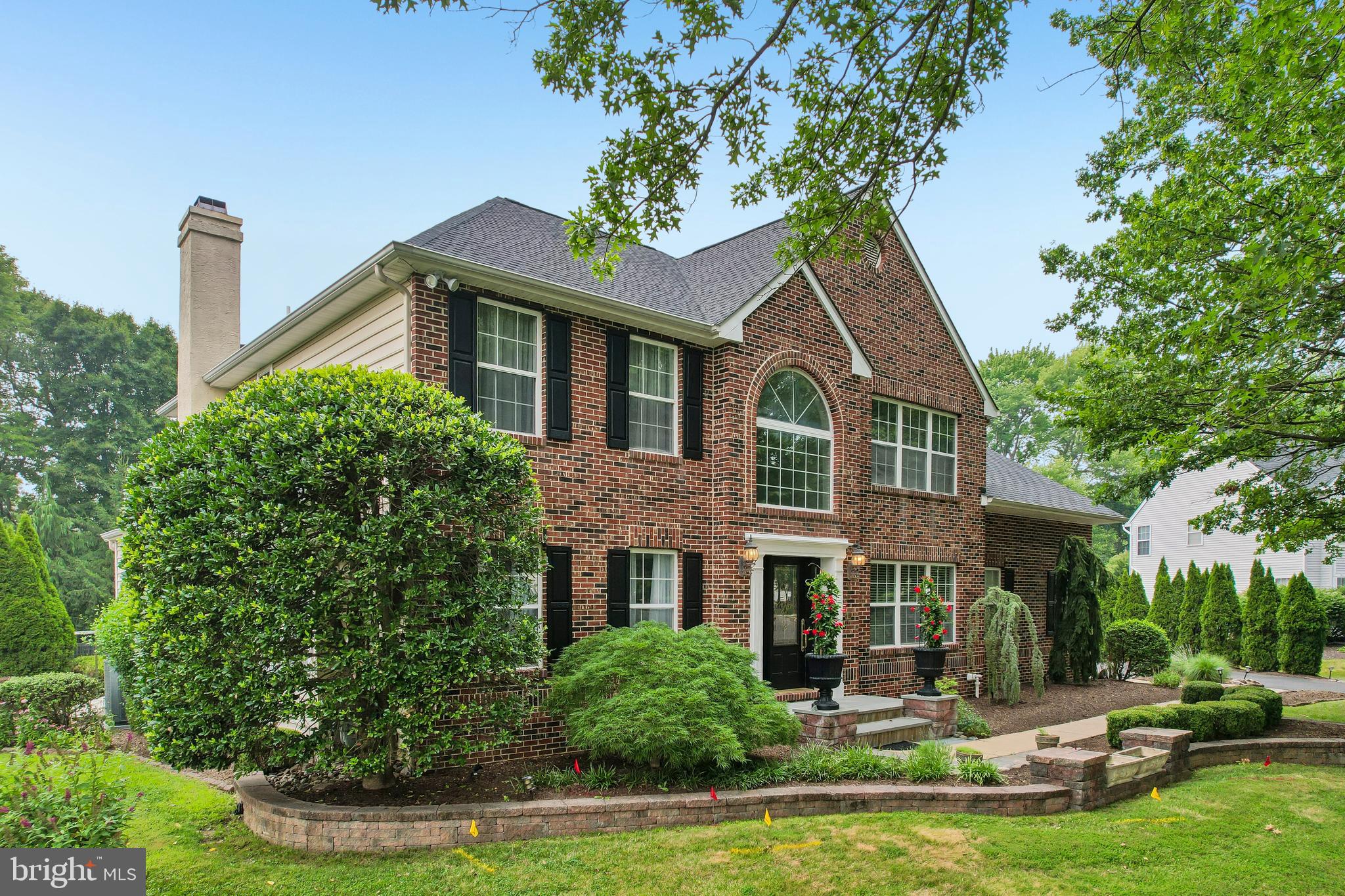 HIDDEN OAKS - Residential