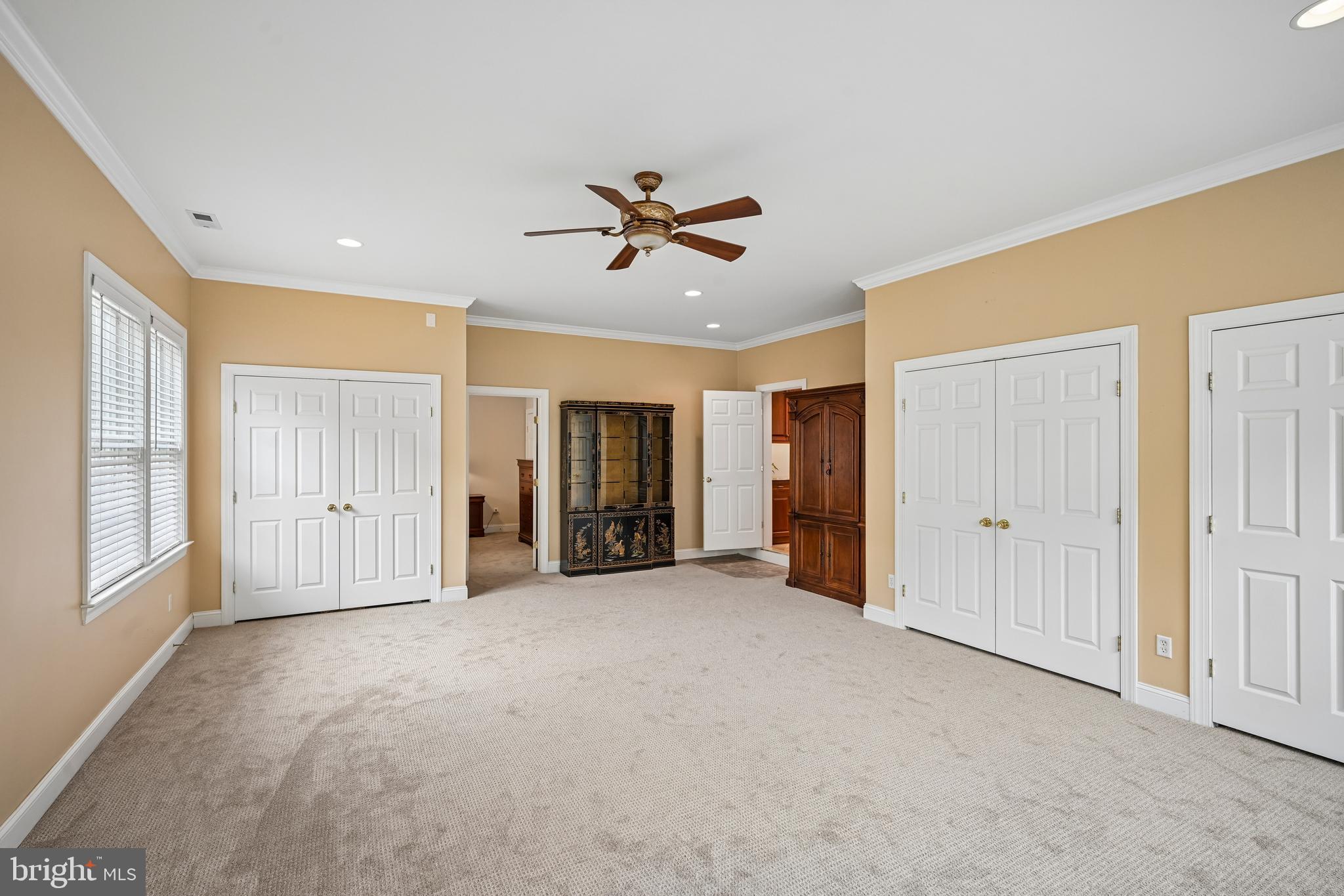 HIDDEN OAKS - Residential