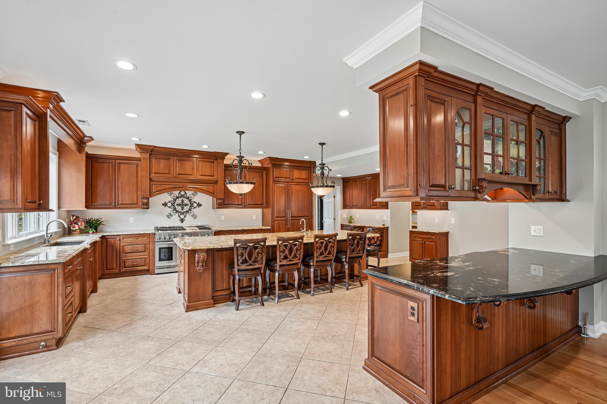 HIDDEN OAKS - Residential