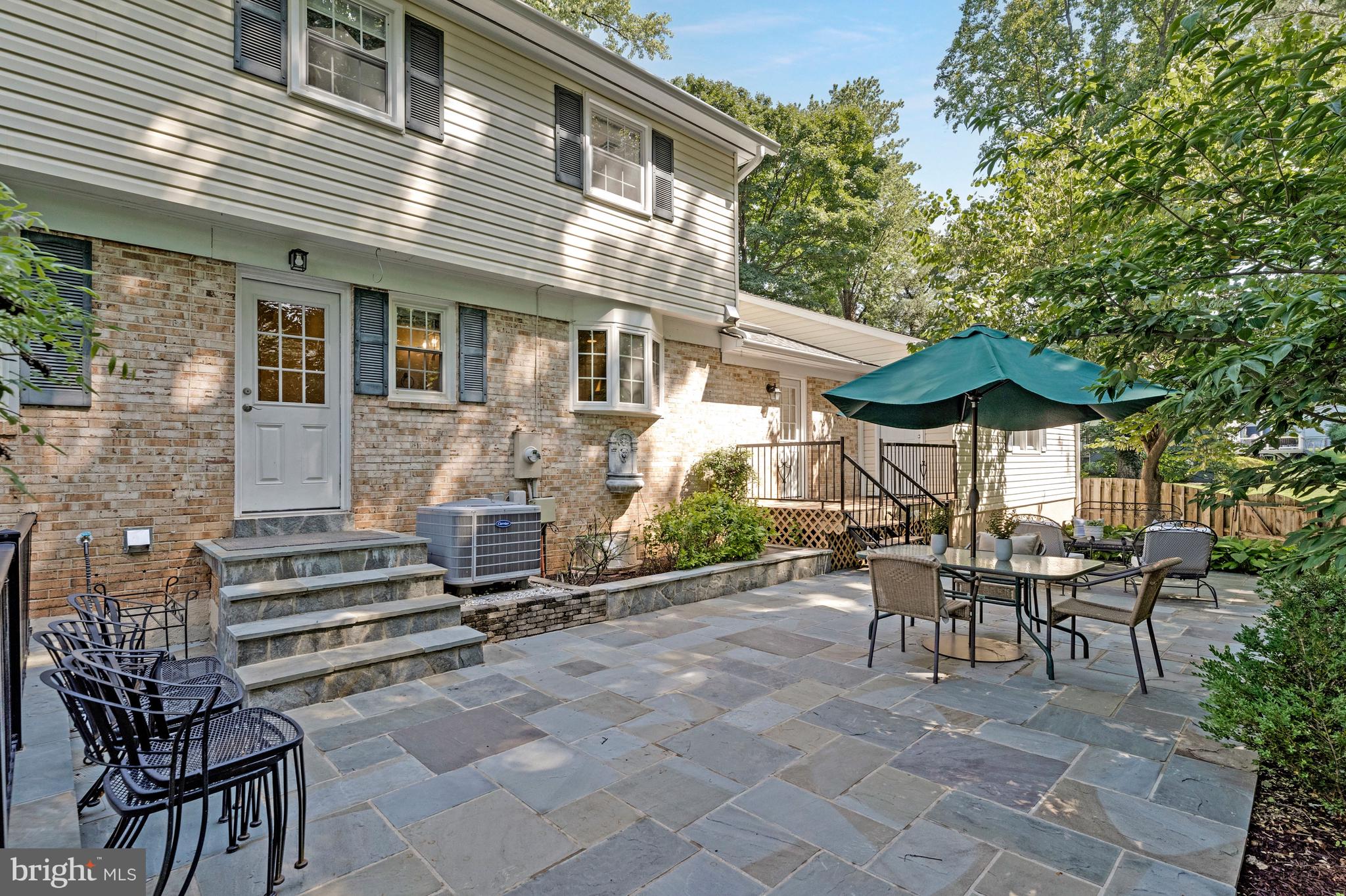 VALEWOOD MANOR - Residential