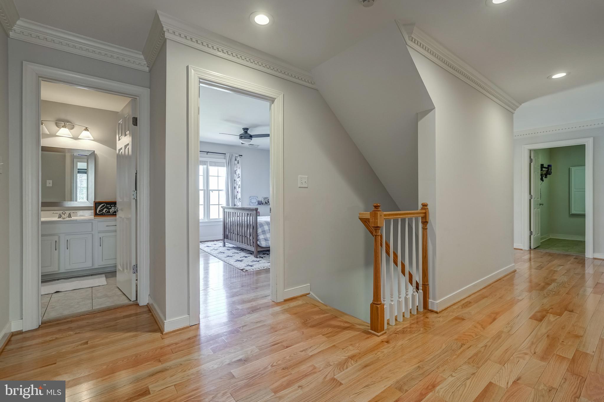 FOUNDERS BRIDGE - Residential
