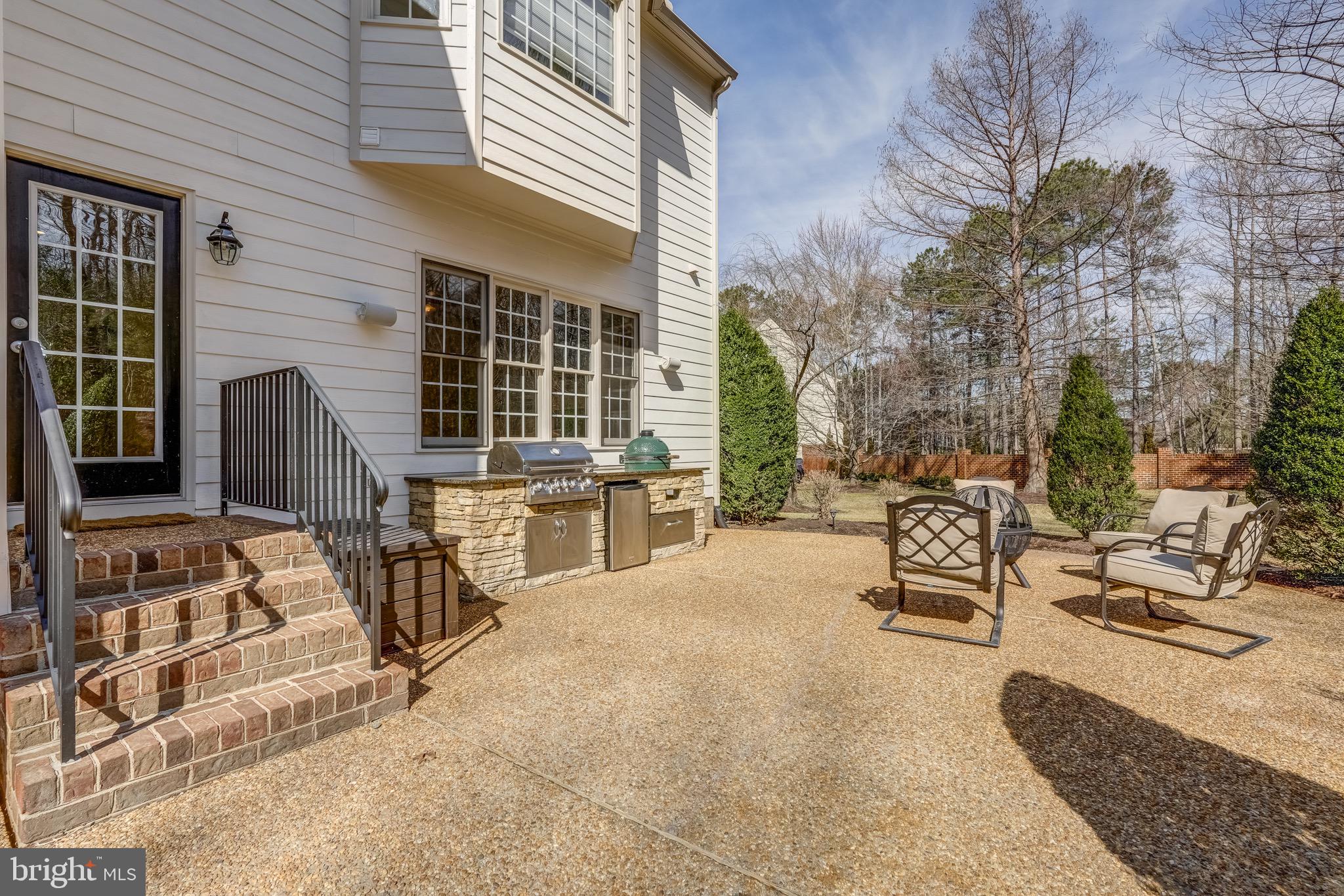 FOUNDERS BRIDGE - Residential