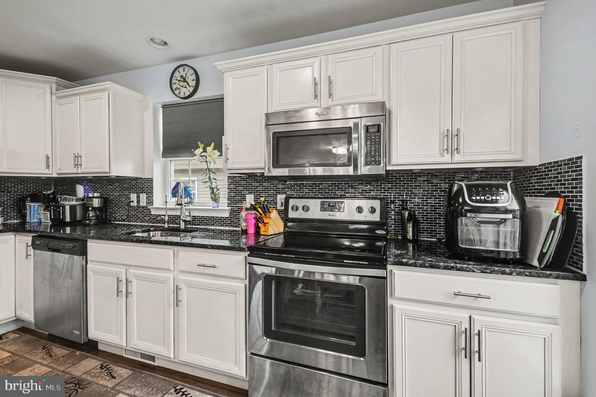SPRINGFIELD VILLAGE - Residential