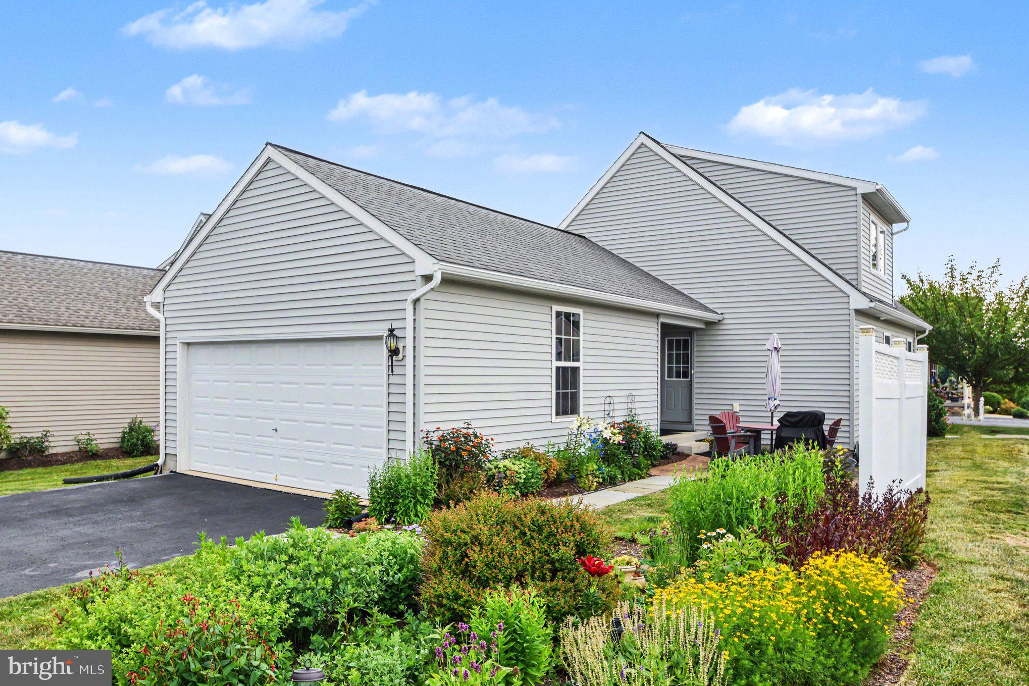 SPRINGFIELD VILLAGE - Residential