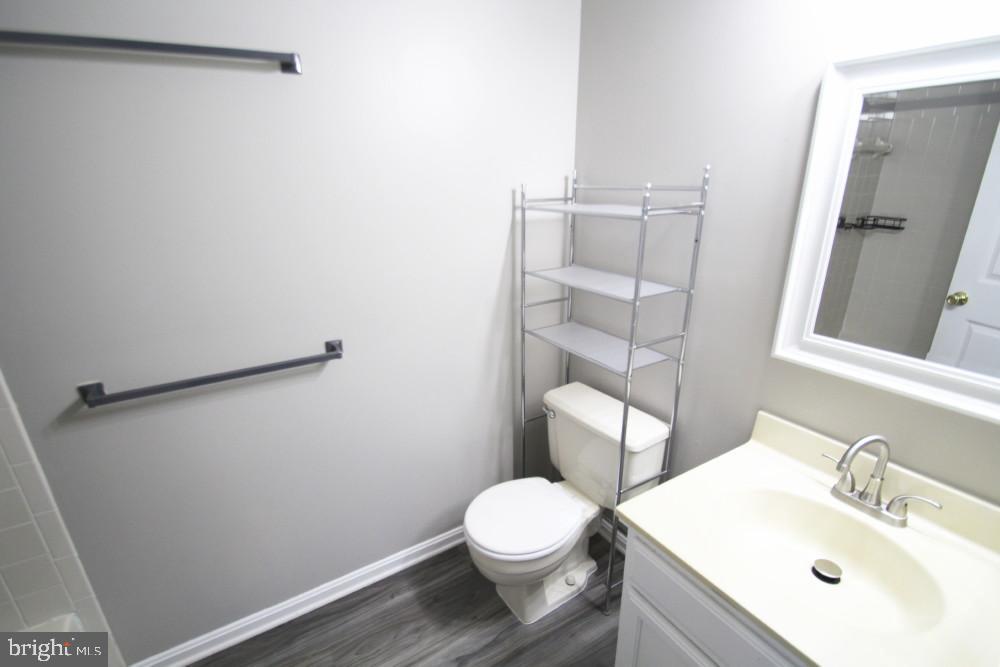 AVONDALE CONDOMINIUM - Residential