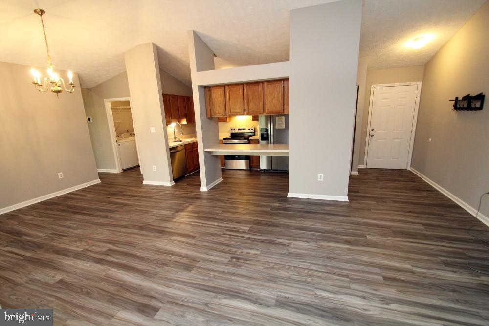 AVONDALE CONDOMINIUM - Residential