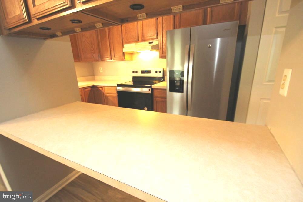 AVONDALE CONDOMINIUM - Residential
