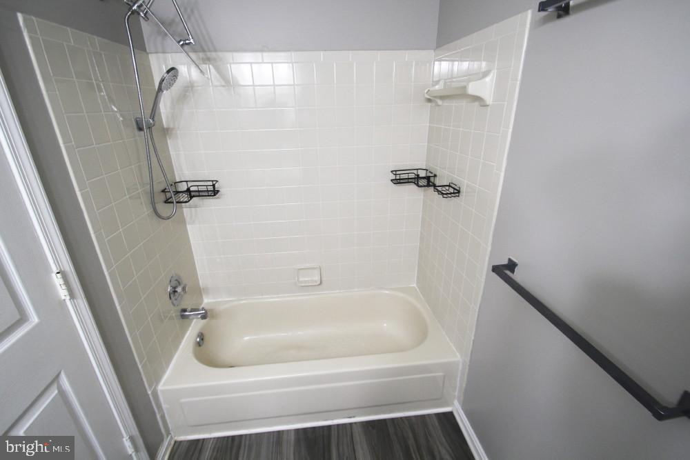 AVONDALE CONDOMINIUM - Residential