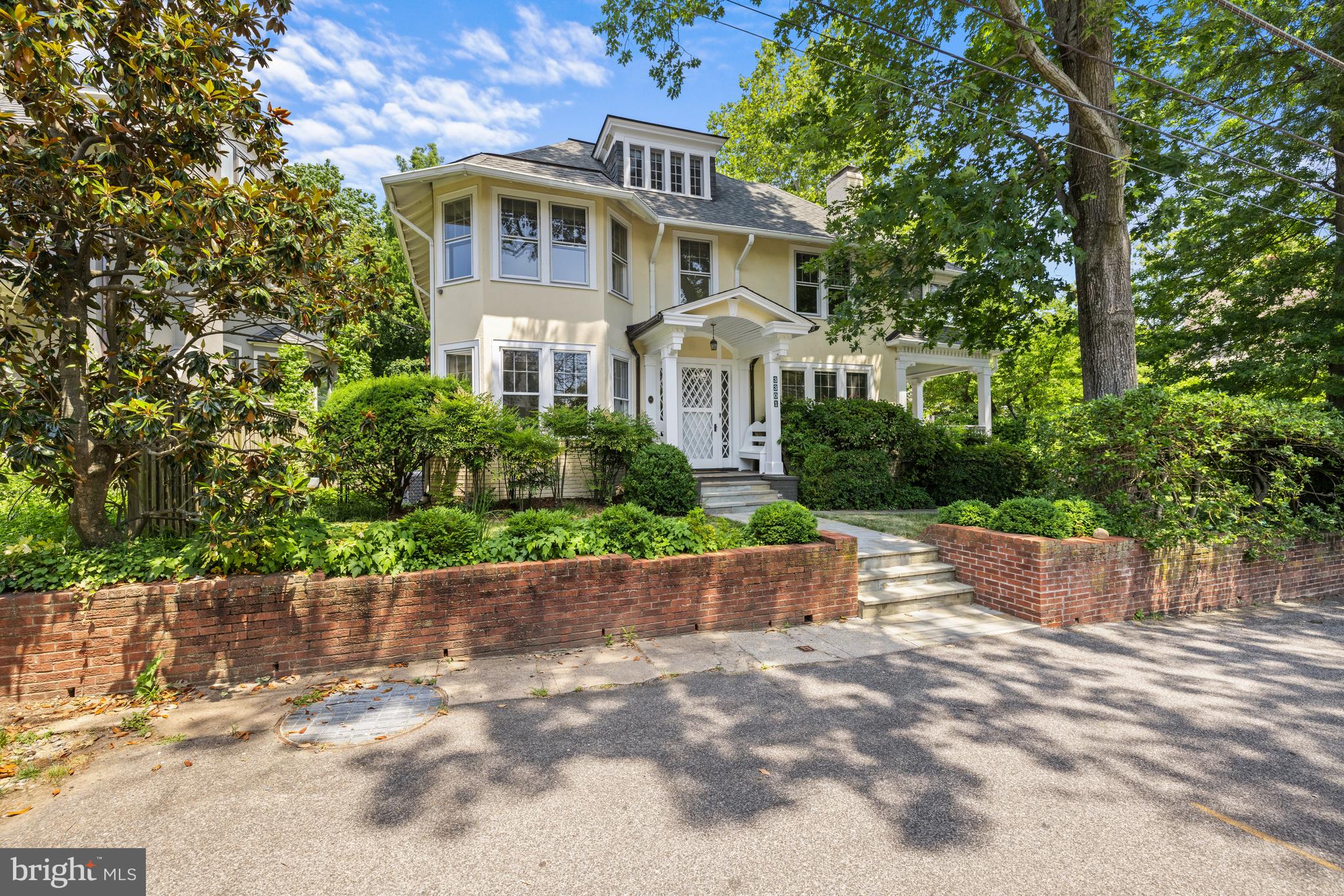 CLEVELAND PARK - Residential