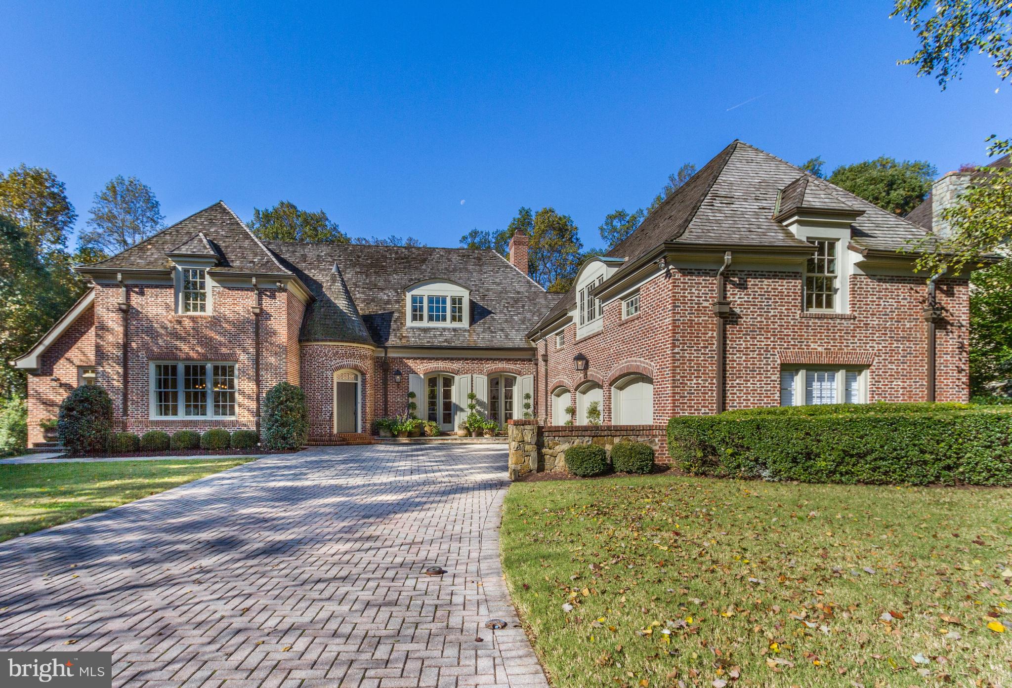 OPEN HOUSE CANCELLED.  HOUSE UNDER CONTRACT.  Absolutely stunning CUSTOM Normandy Style home designed by Donald Lococo and built by Jeffco, backing to Parkland. This home transports you to another place and time from the European motor court to the large gallery designed for today's living, to the dreamy main floor bedroom suite, huge club/media room, chef's kitchen, finest finishes and so much more.  Must see to appreciate.  Won't last.