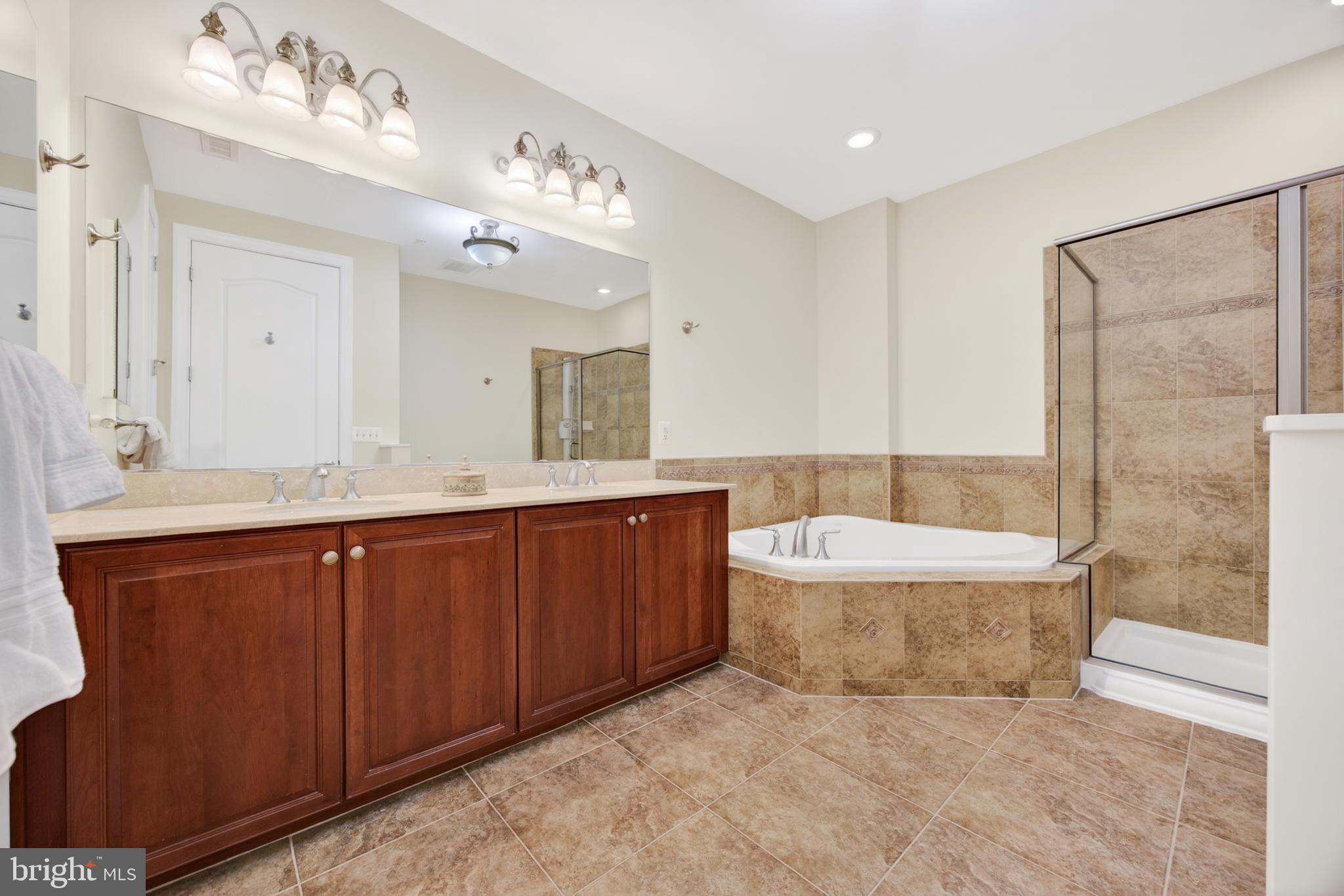 ANNAPOLIS TOWNE CENTRE - Residential