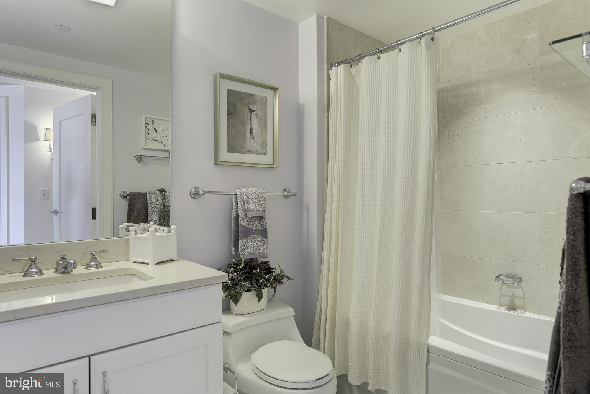 THE WATERVIEW - Residential