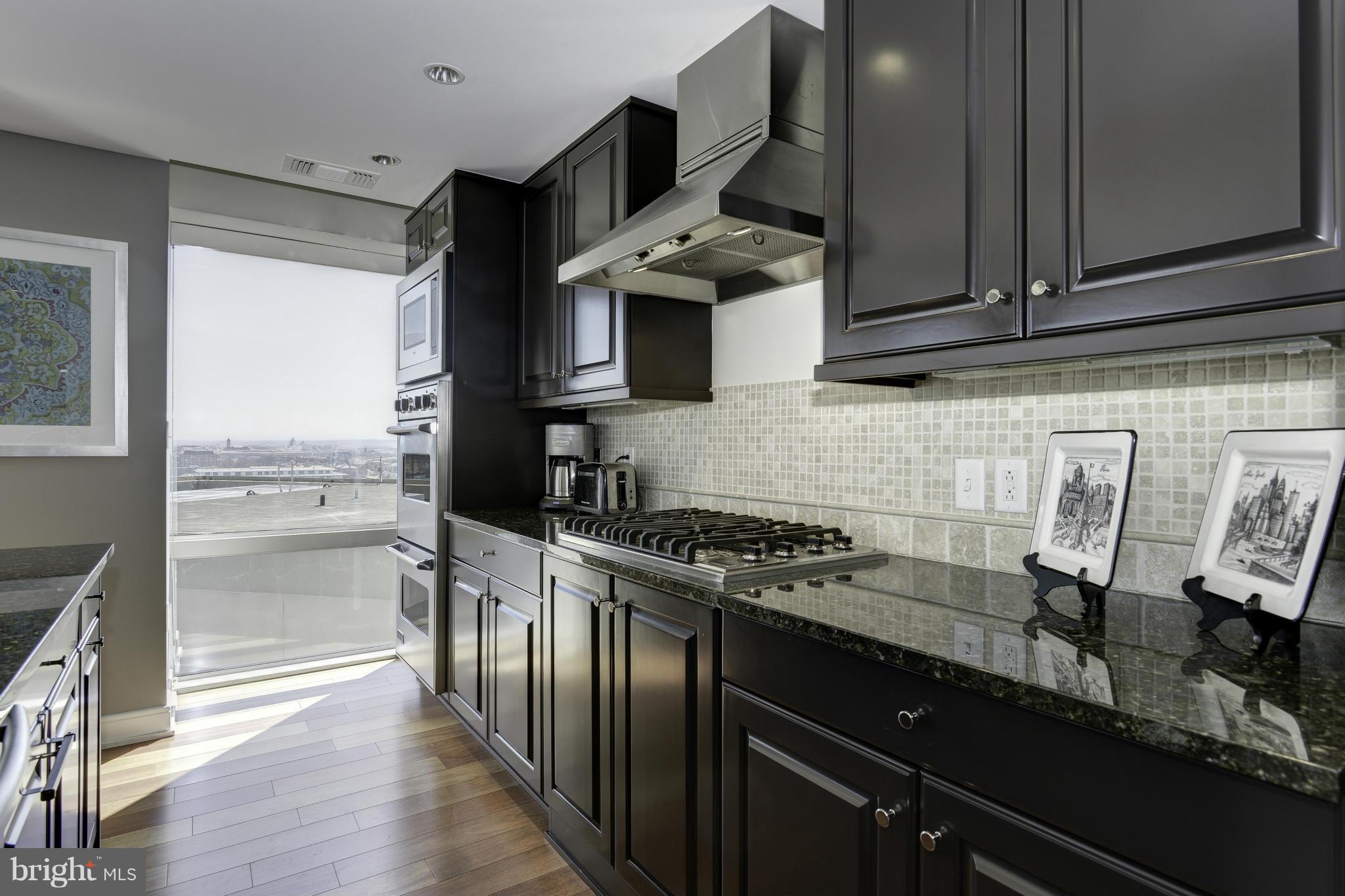 THE WATERVIEW - Residential