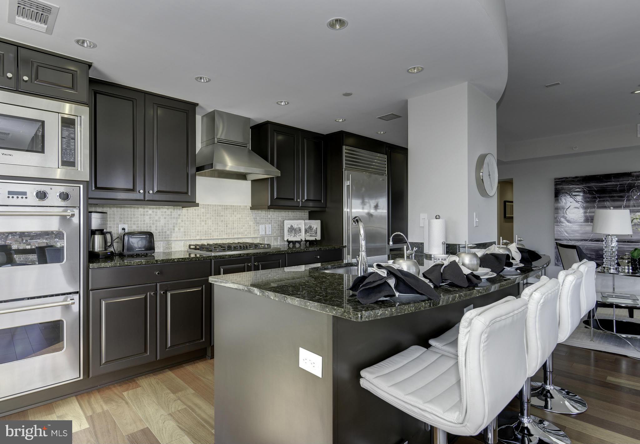 THE WATERVIEW - Residential