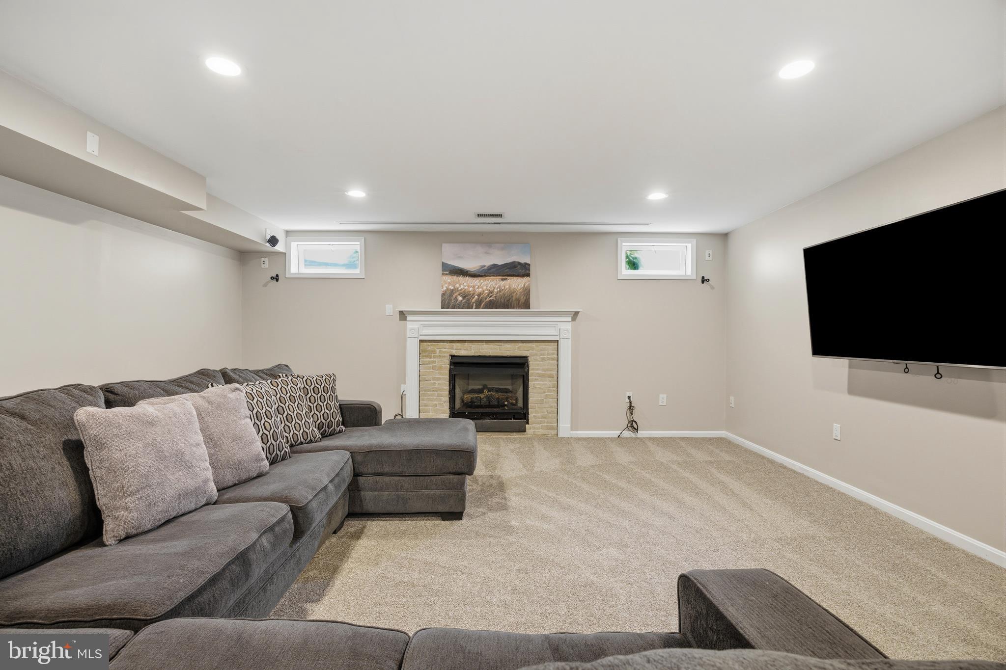 CROFTON VALLEY - Residential
