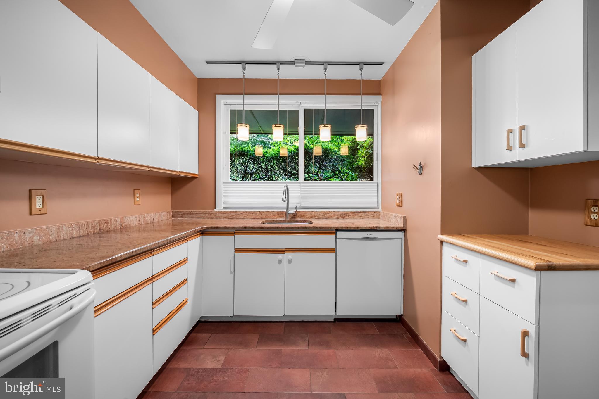 LAKEHURST - Residential