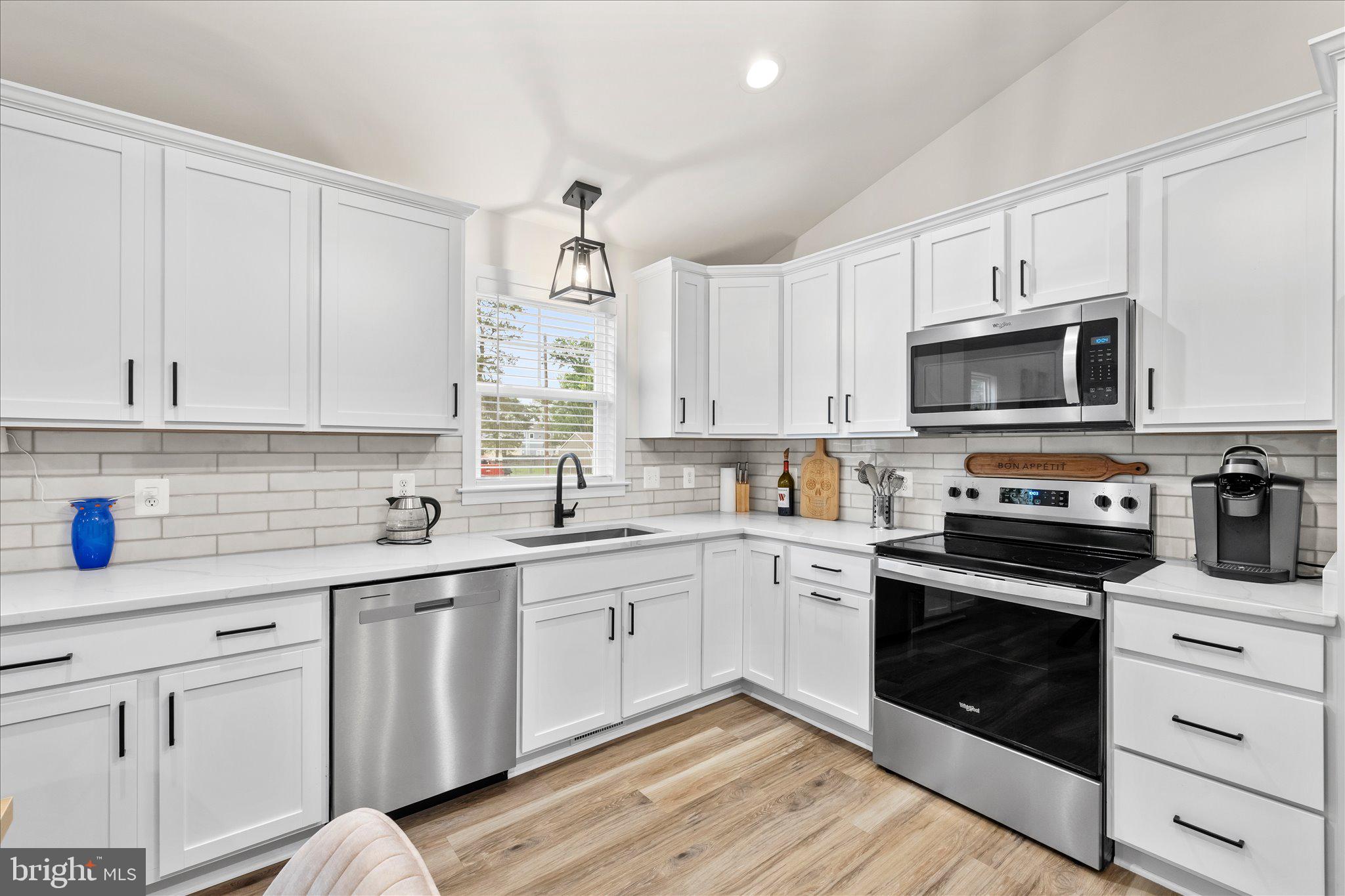 WESTMORELAND SHORES - Residential