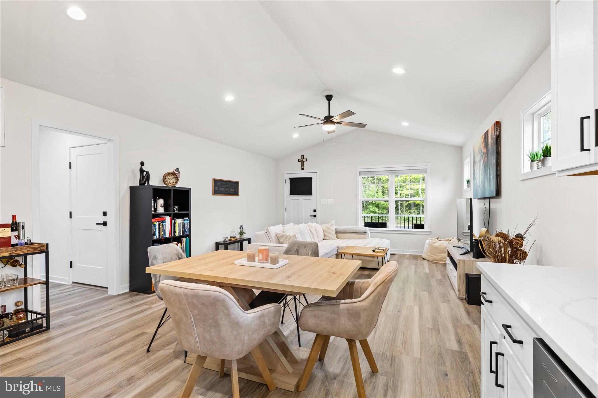 WESTMORELAND SHORES - Residential