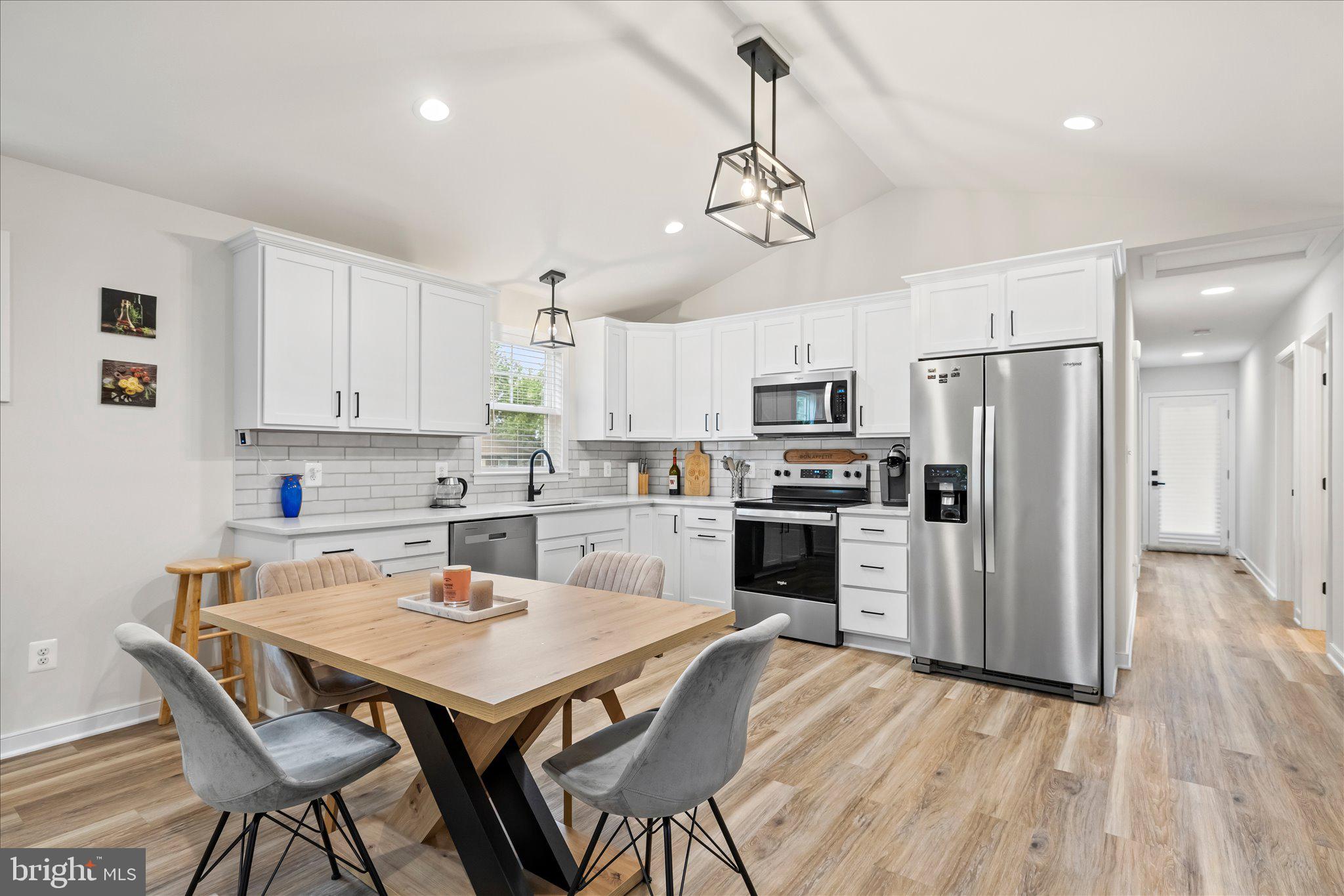 WESTMORELAND SHORES - Residential