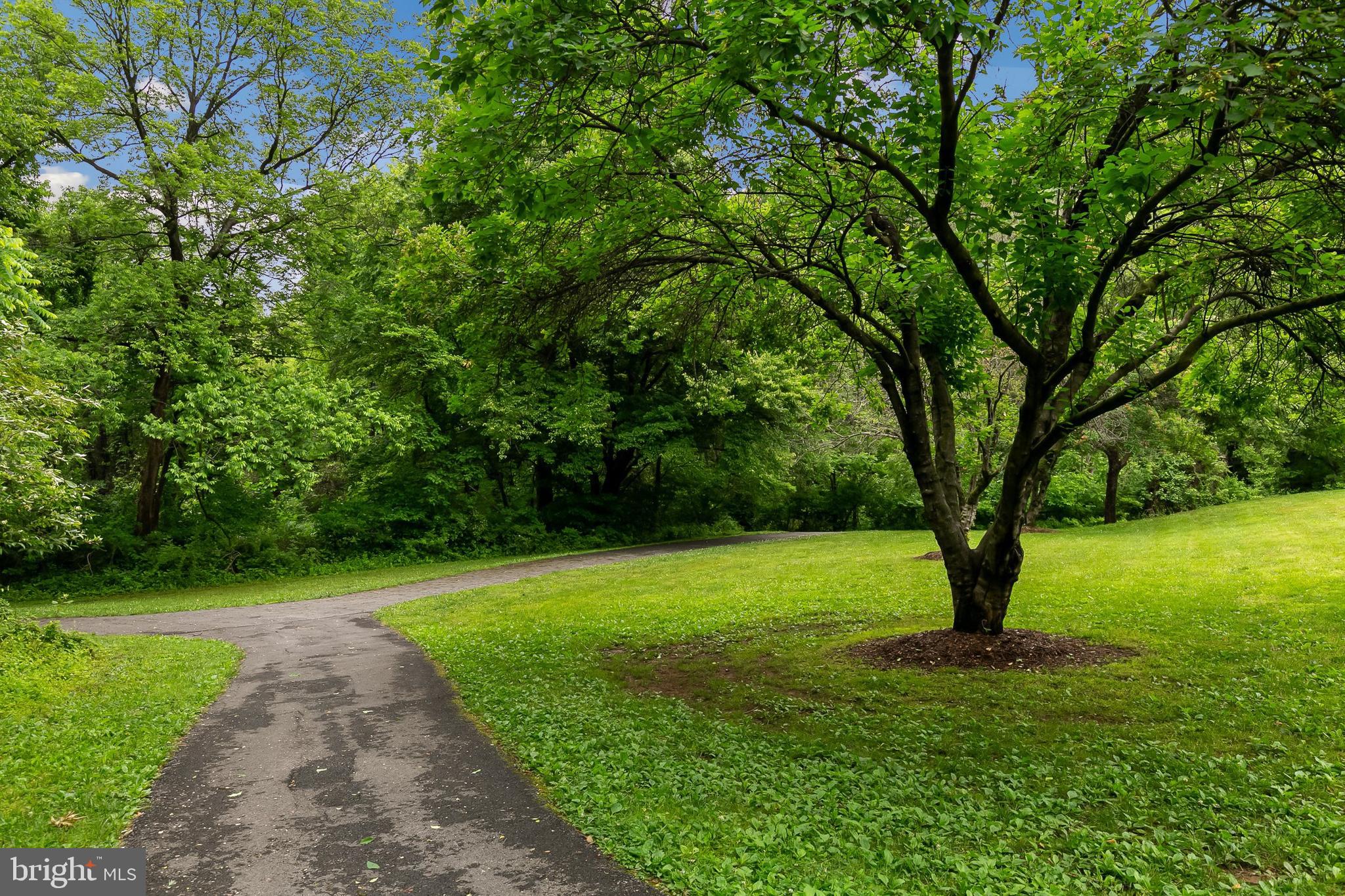 BROOKEVILLE KNOLLS - Residential