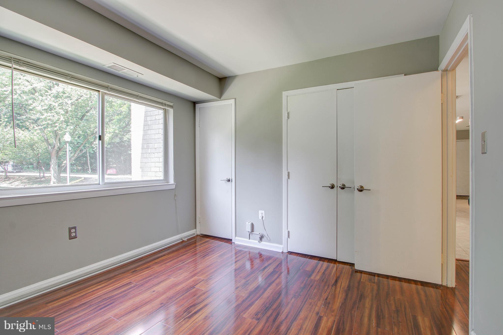 BETHESDA PARK - Residential