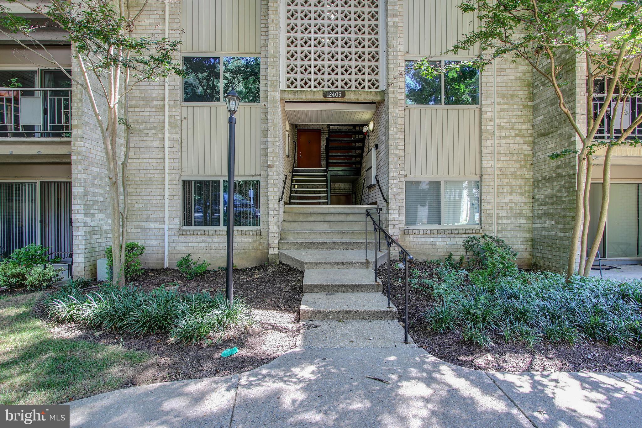 Spacious condo in Rockville! Move-in ready featuring 3BR/2.5BA and gleaming HW floors throughout. Open concept living and dining room w/ walk-out to large balcony overlooking lush common grounds. Upgraded kitchen w/ granite counters and stainless steel appliances. MBR retreat w/ ensuite and walk-in closet w/ custom shelving. Minutes to Metro and all major commuter routes. Check out the 3D Tour!