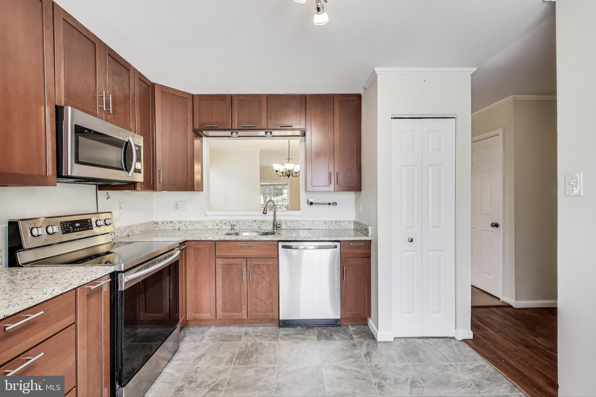 GUNNERS LAKE VILLAGE - Residential