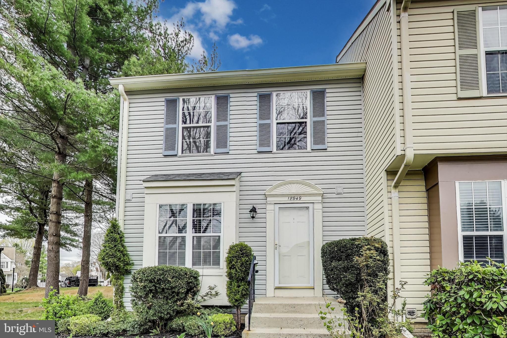 ***Deadline set for Monday 4/14 @ 11:00AM*** Welcome to 18949 Ferry Landing Circle, a charming end-unit town home in the highly sought-after Gunners Lake Village community! This spacious home offers 3 bedrooms, 2.5 bathrooms, and a versatile lower level, providing the perfect space for comfortable living.

Step into the bright and inviting main level, featuring a well-equipped kitchen, a separate dining room, and a cozy living room with direct access to the fenced-in backyard and small deck—ideal for outdoor relaxation. The main level also includes a convenient powder room and fresh, recently painted walls throughout.

Upstairs, you'll find three generous bedrooms, including a primary suite with vaulted ceilings and private access to the large full bathroom, which is also accessible from the hallway. The perfect setup for family living!

The fully finished lower level is a standout feature of this home. It offers a spacious recreation room, an additional full bathroom, and a flexible space that can easily serve as a fourth bedroom, home office, or gym. Plus, the laundry and utility room offer additional storage and functionality.

Located just minutes from scenic walking trails, lake access, local shops, and grocery stores, this home is also conveniently close to I-270, making your commute a breeze. Don't miss out on this fantastic opportunity—contact listing agent, Brett Rubin to schedule your showing today and make this beautiful town home yours!