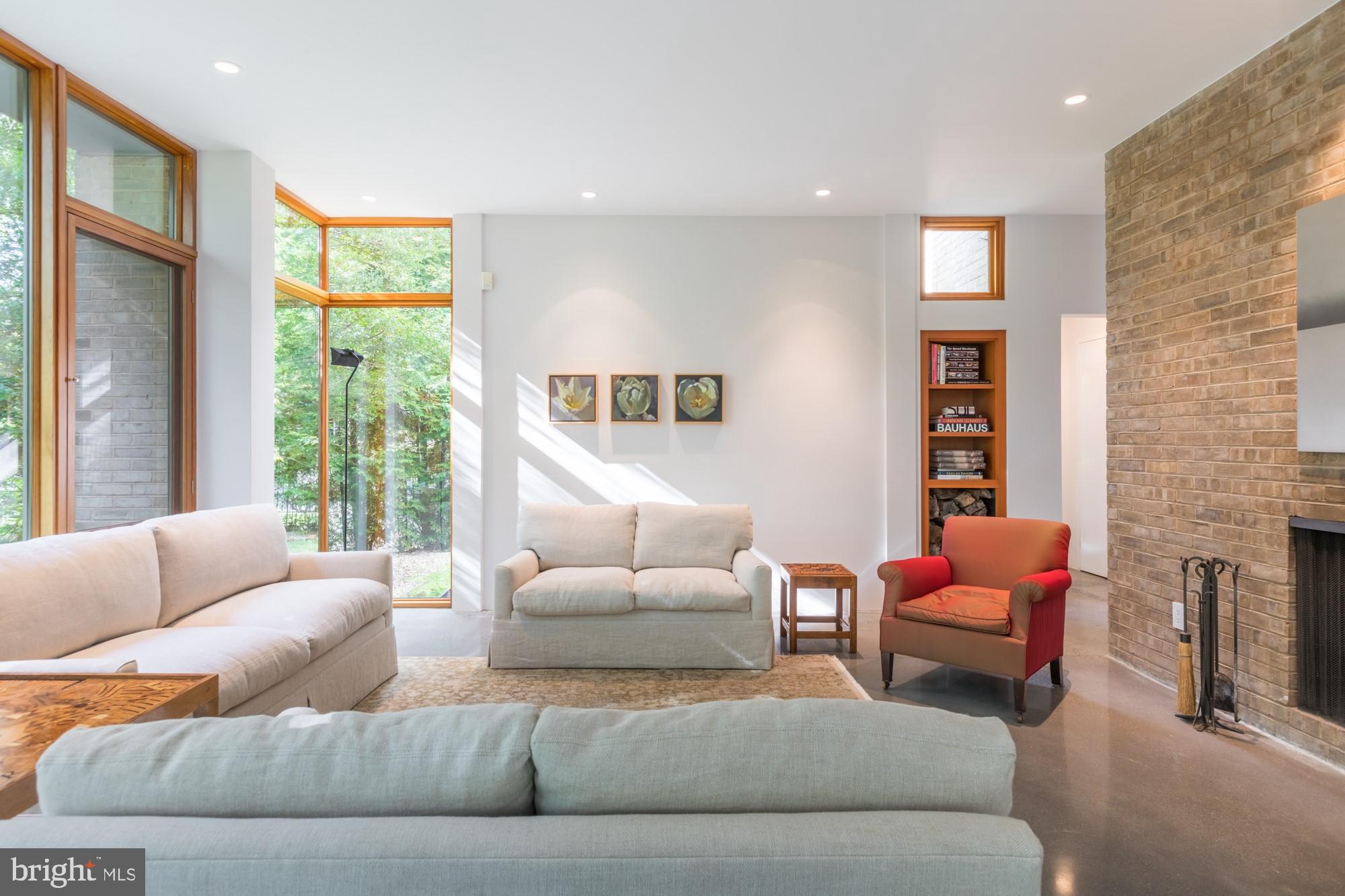 ARLINGWOOD - Residential