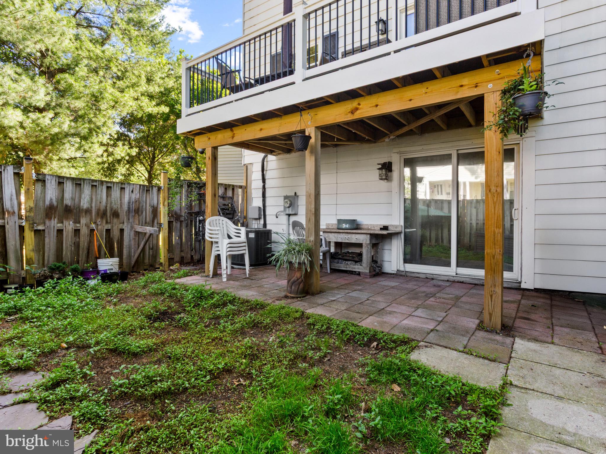 CROFTON TOWNE - Residential