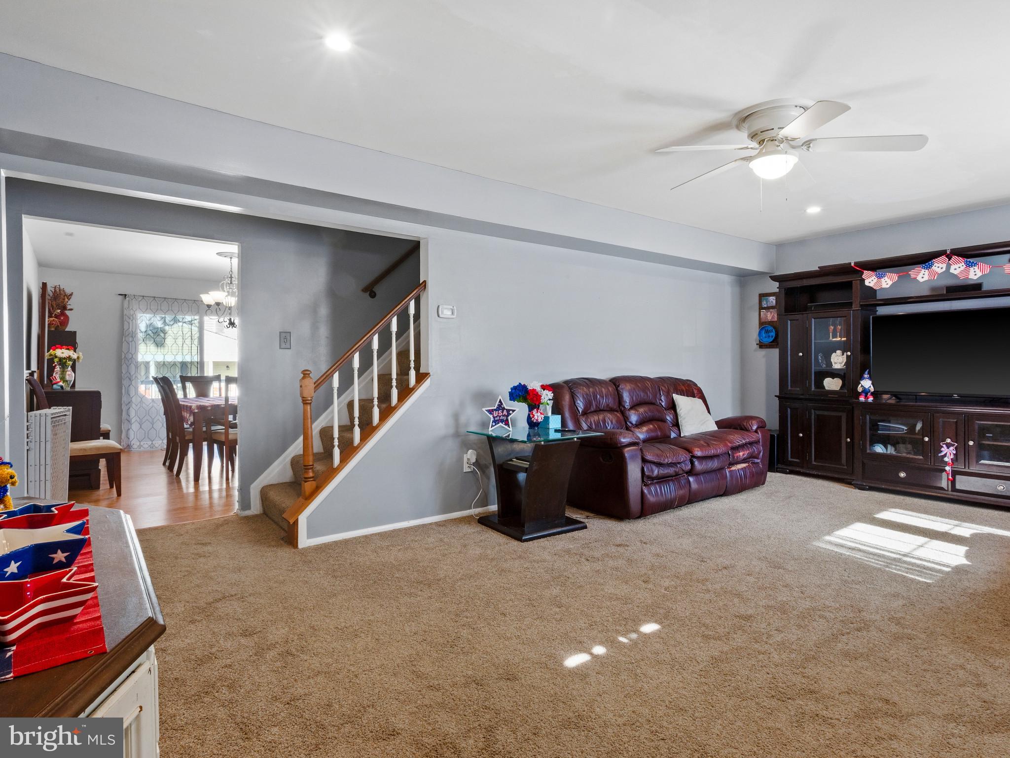 CROFTON TOWNE - Residential