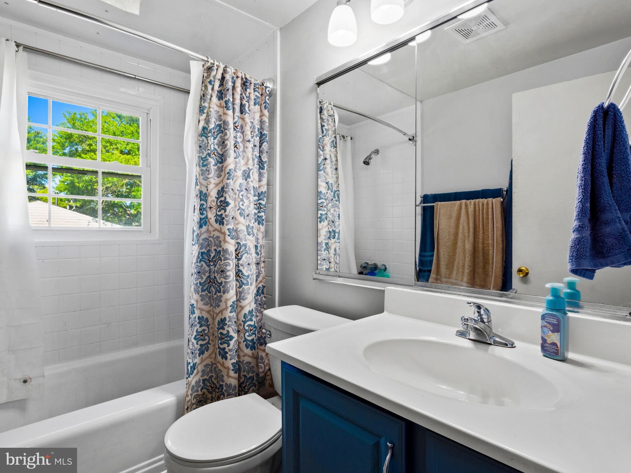 CROFTON TOWNE - Residential