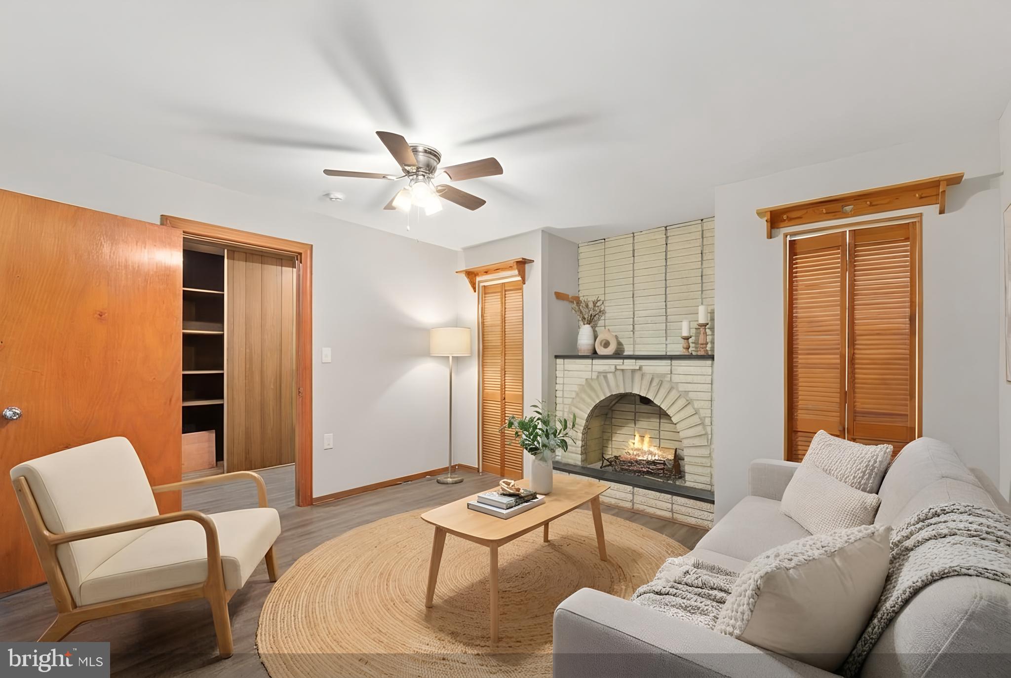 GREENWICH - Residential