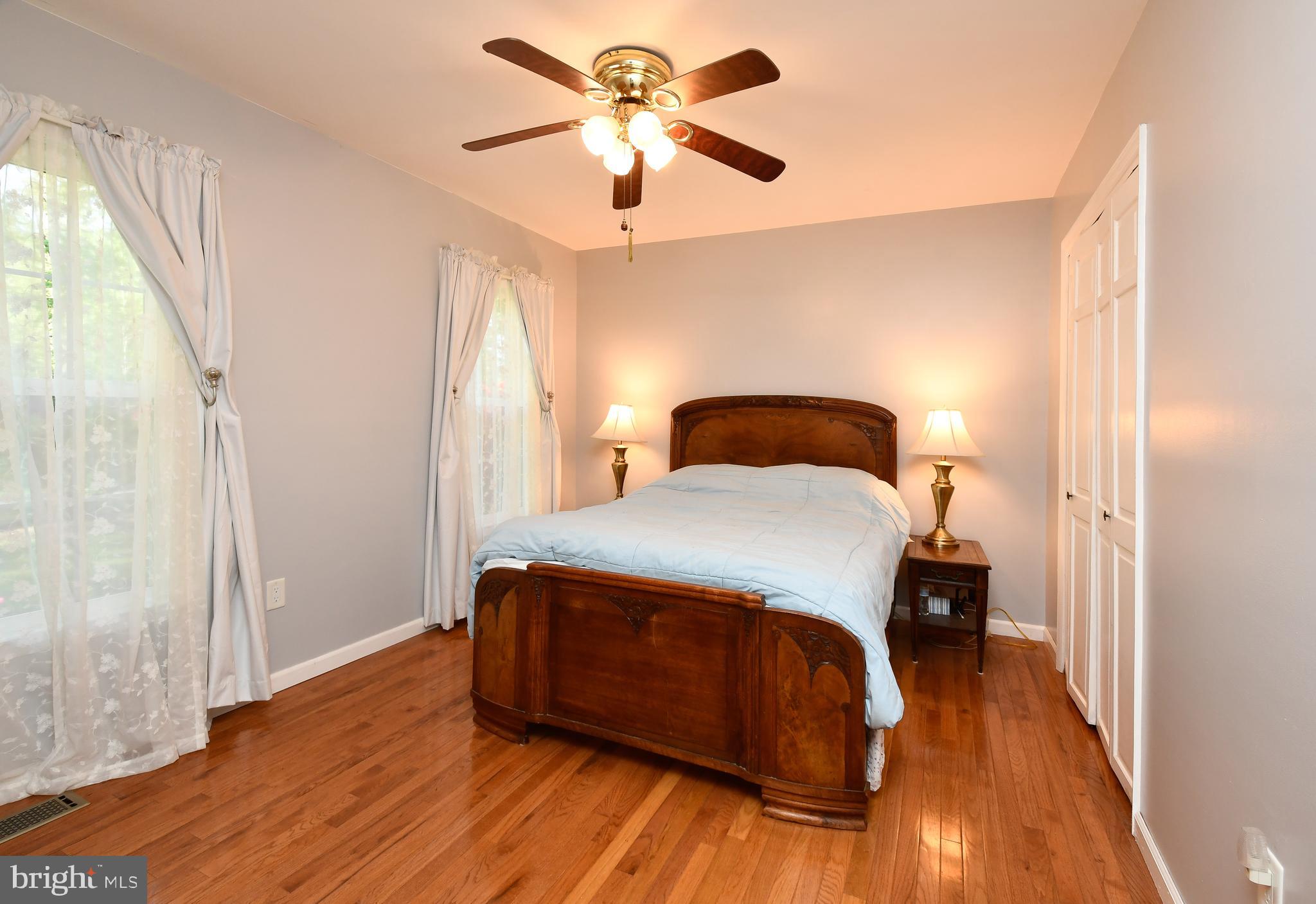 SUTTERS WOODS - Residential