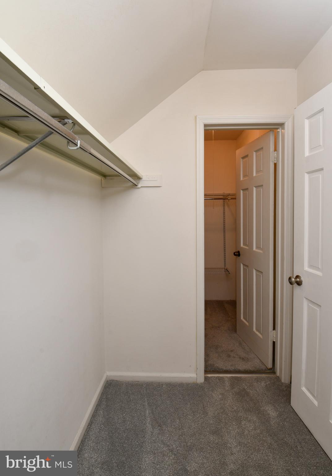SUTTERS WOODS - Residential