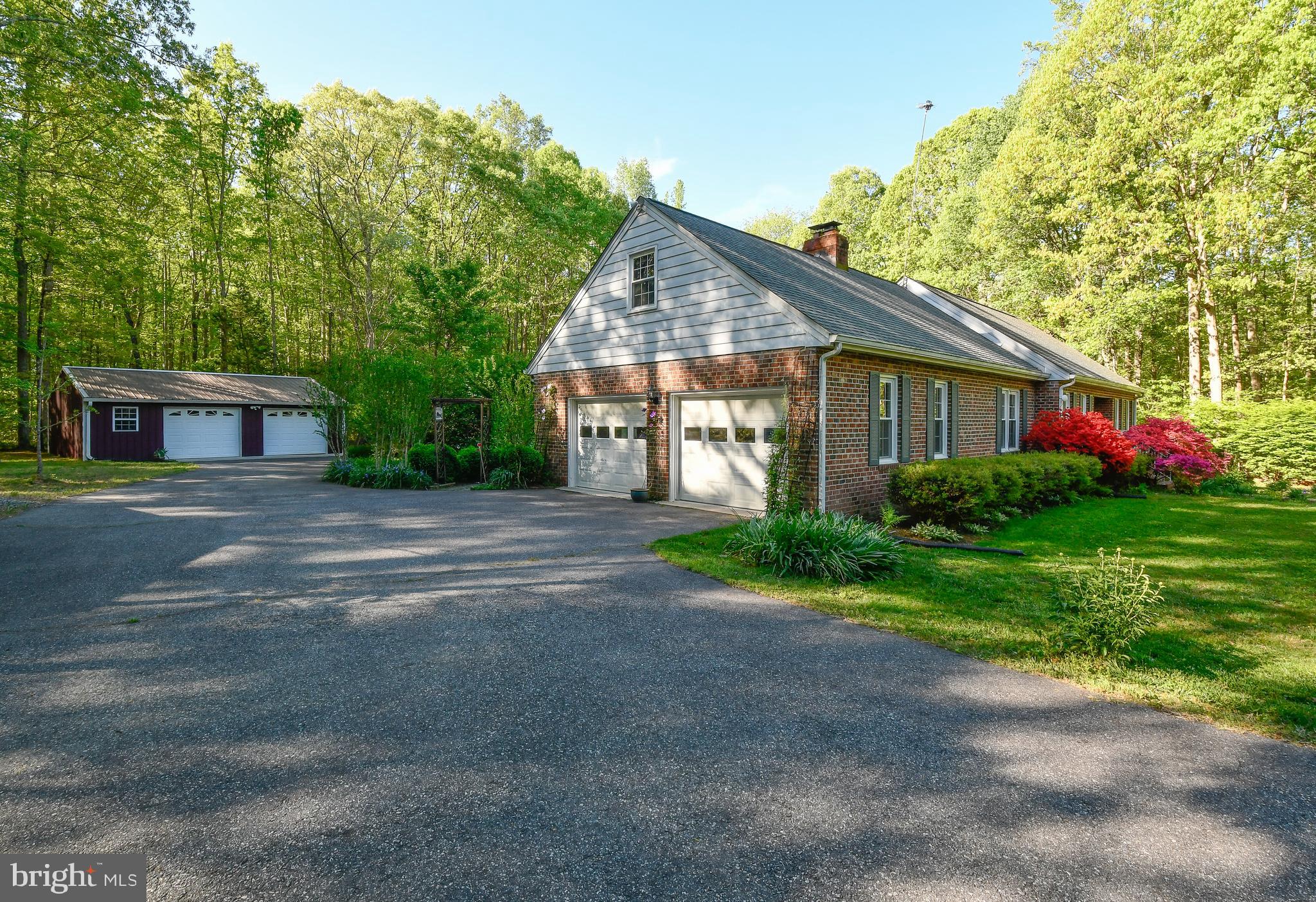 SUTTERS WOODS - Residential