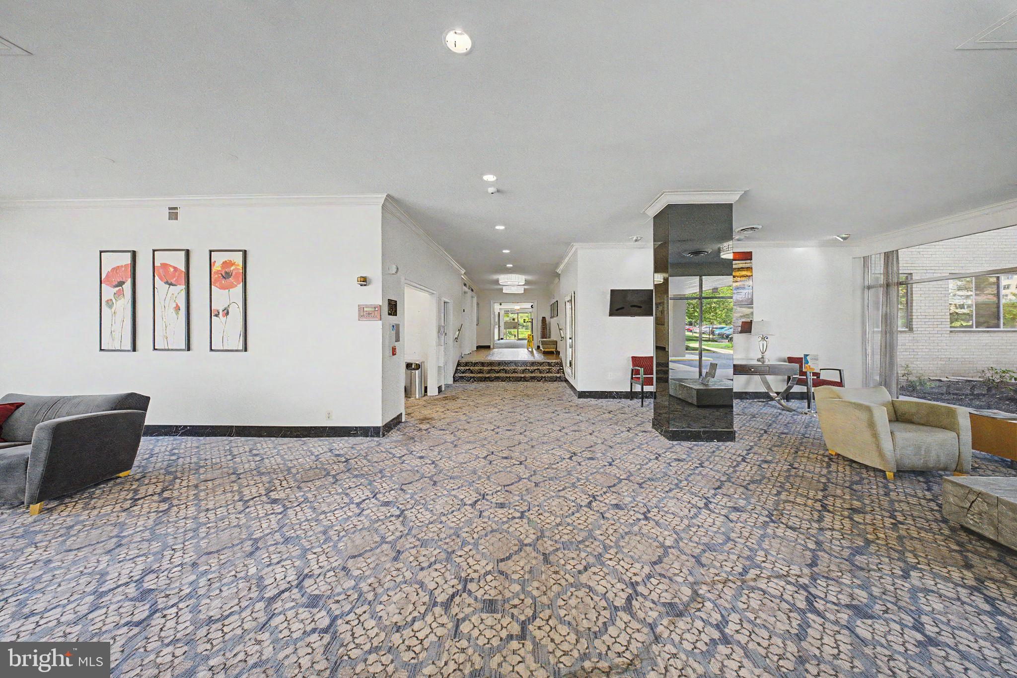 RIVER TOWERS - Residential