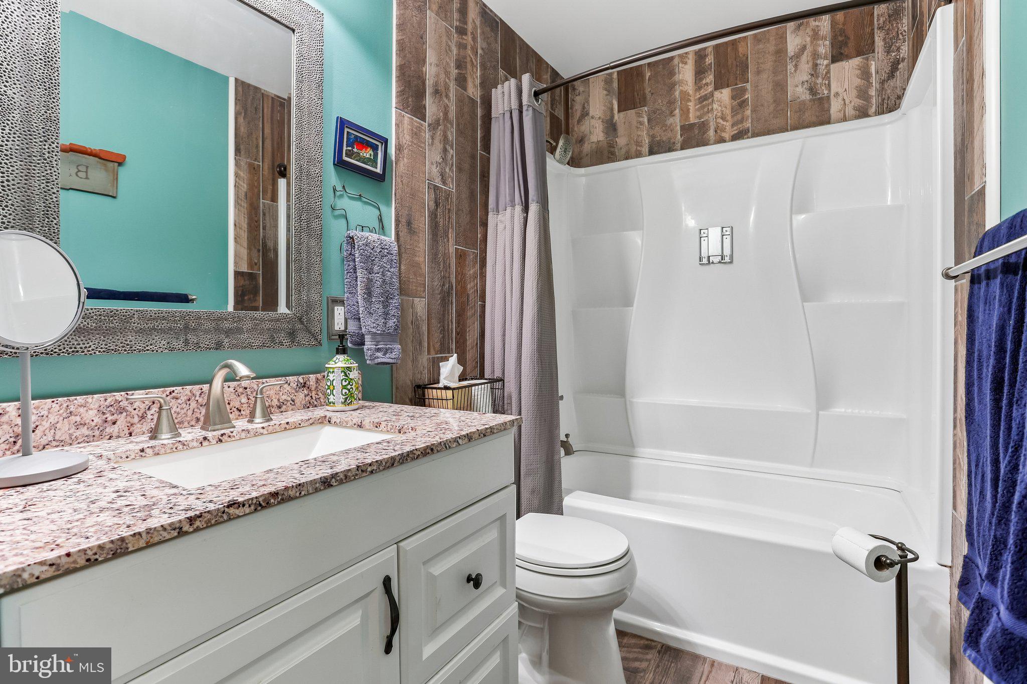 GARNET OAKS - Residential