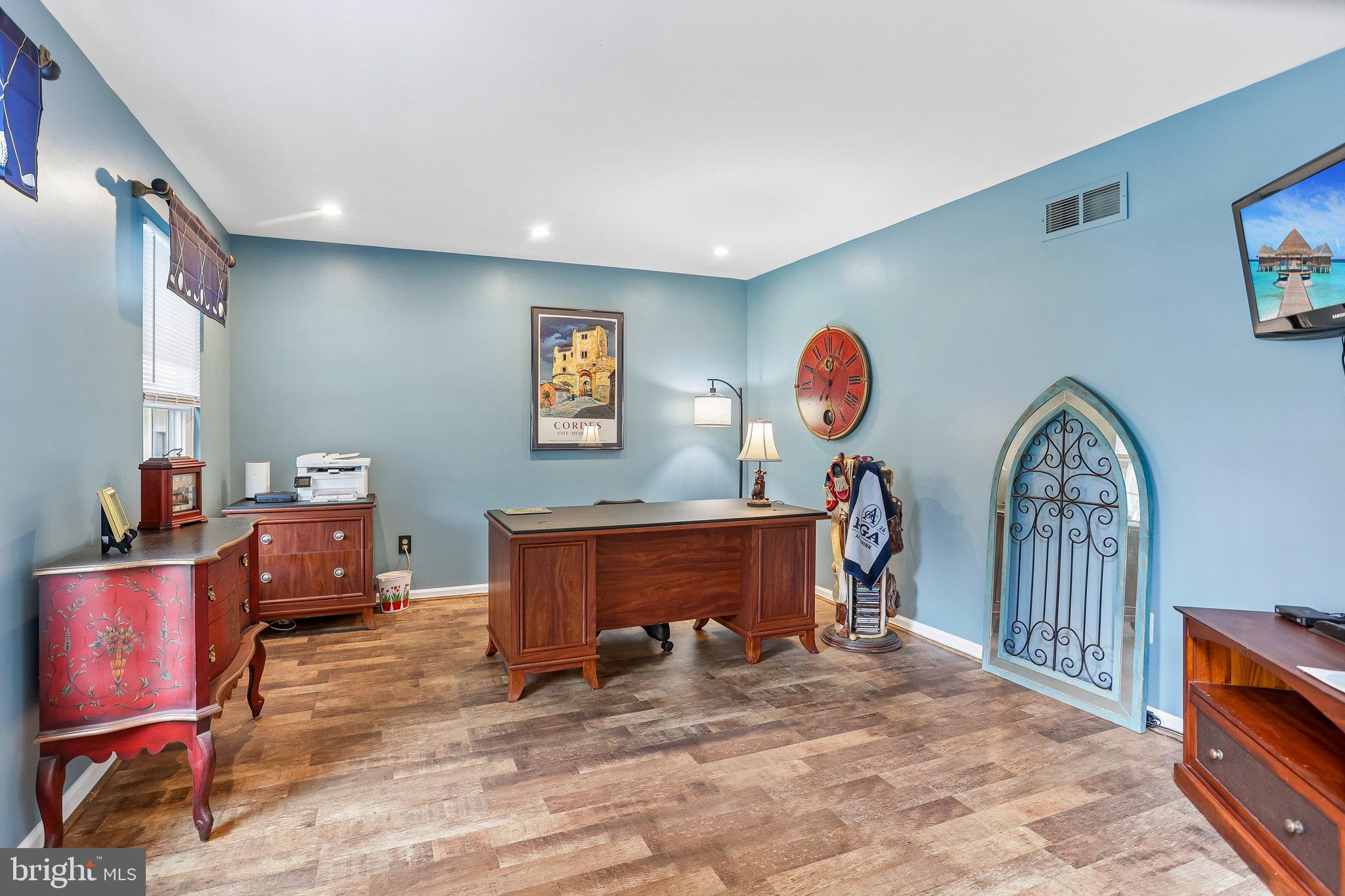 GARNET OAKS - Residential