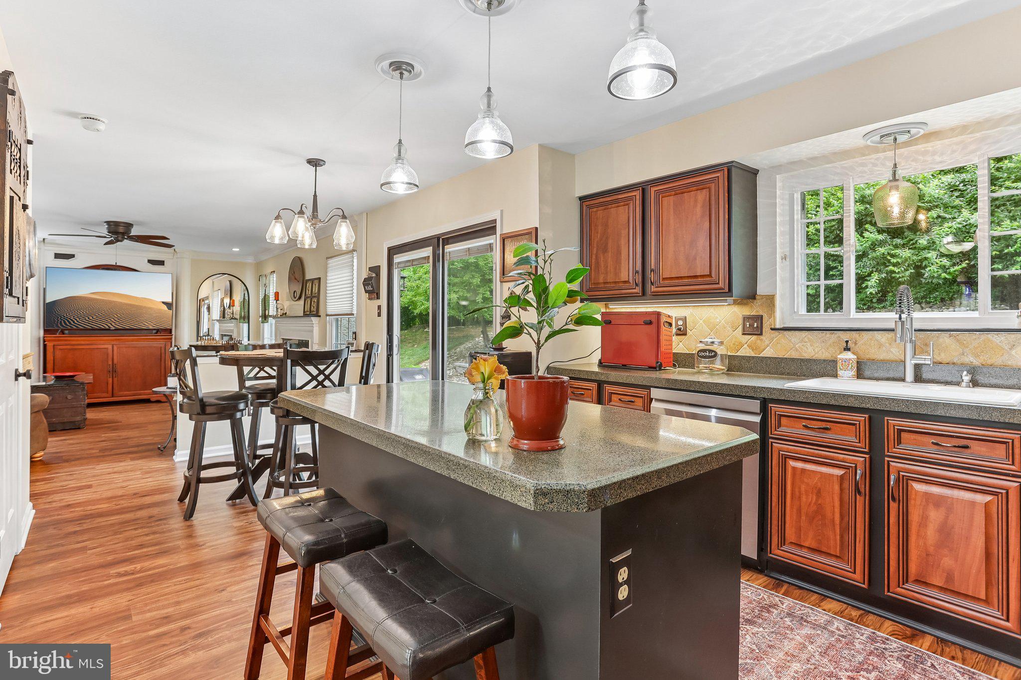 GARNET OAKS - Residential