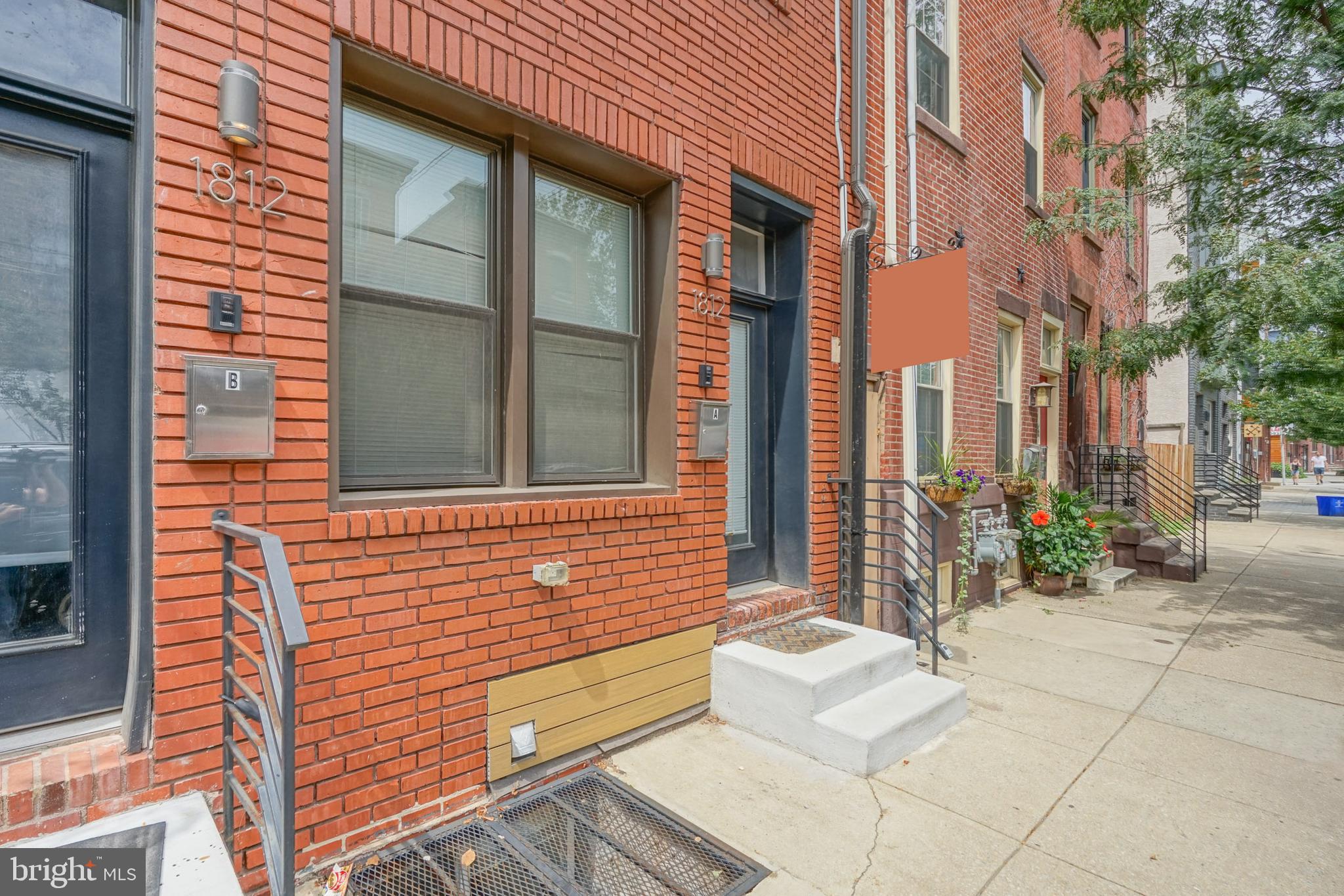 Recently renovated bedroom bi-level apartment located in desirable Fishtown. Main level features one bedroom, ceramic hall bath with stall shower, hardwood floors, contemporary kitchen with lots of cabinets, granite counters, dishwasher, and stainless steel appliances.  Lower level offers  one bedroom, full bath, and washer/dryer. Enjoy cozy rear yard! Excellent location! Close to public transportation. 93 Walk Score. Convenient to Fishtown's spectacular night life such as WM Mulherin and Sons, Frankford Hall, Memphis Taproom, Fette Sau, Kensington Quarters, and much more!