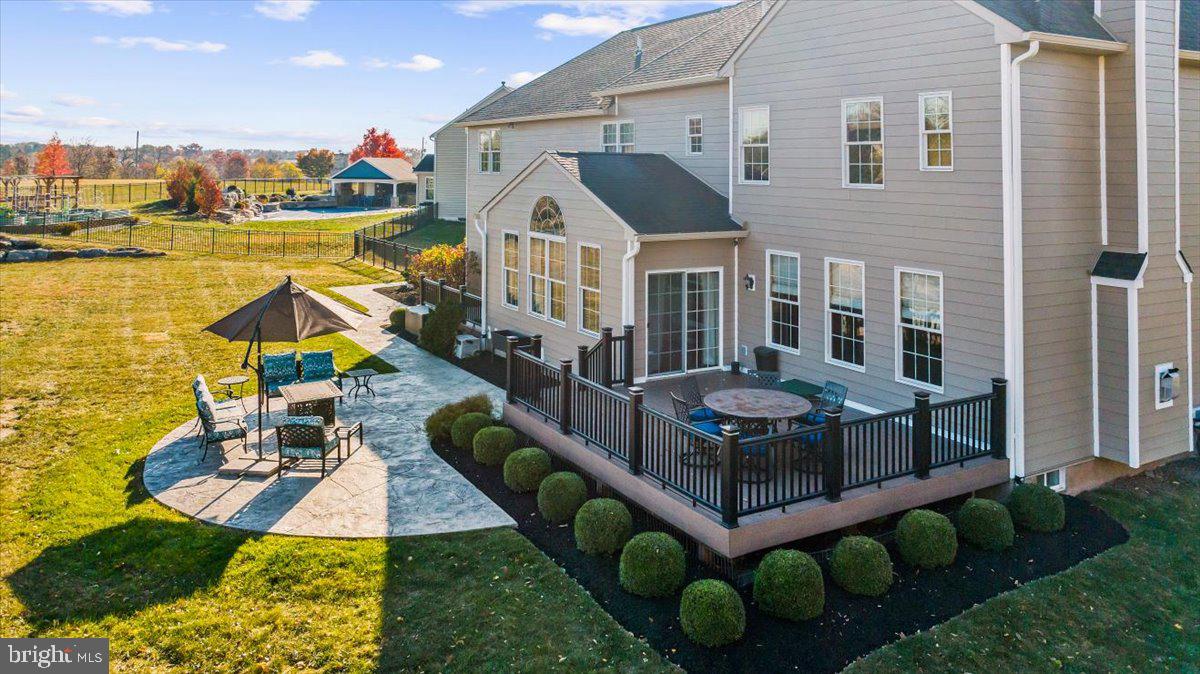 COUNTRY CLUB ESTS - Residential