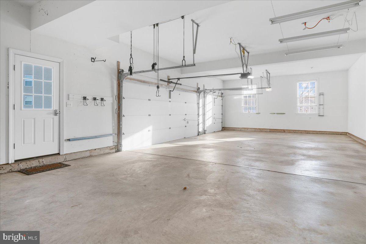 COUNTRY CLUB ESTS - Residential