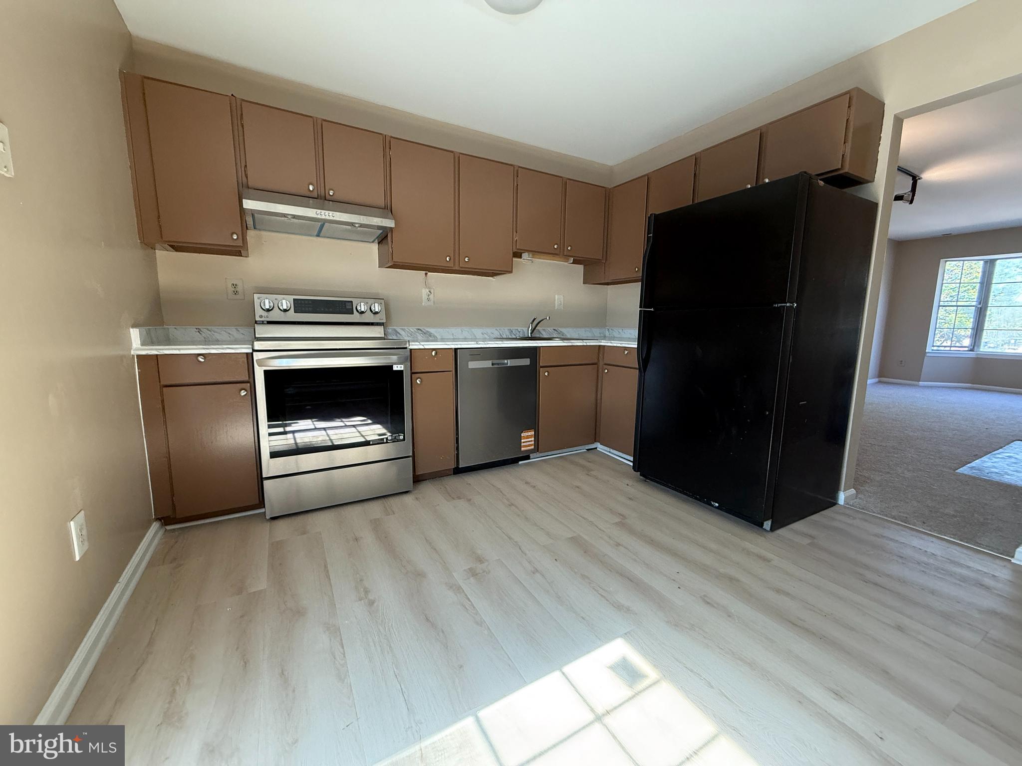 WINDING BROOK - Residential Lease