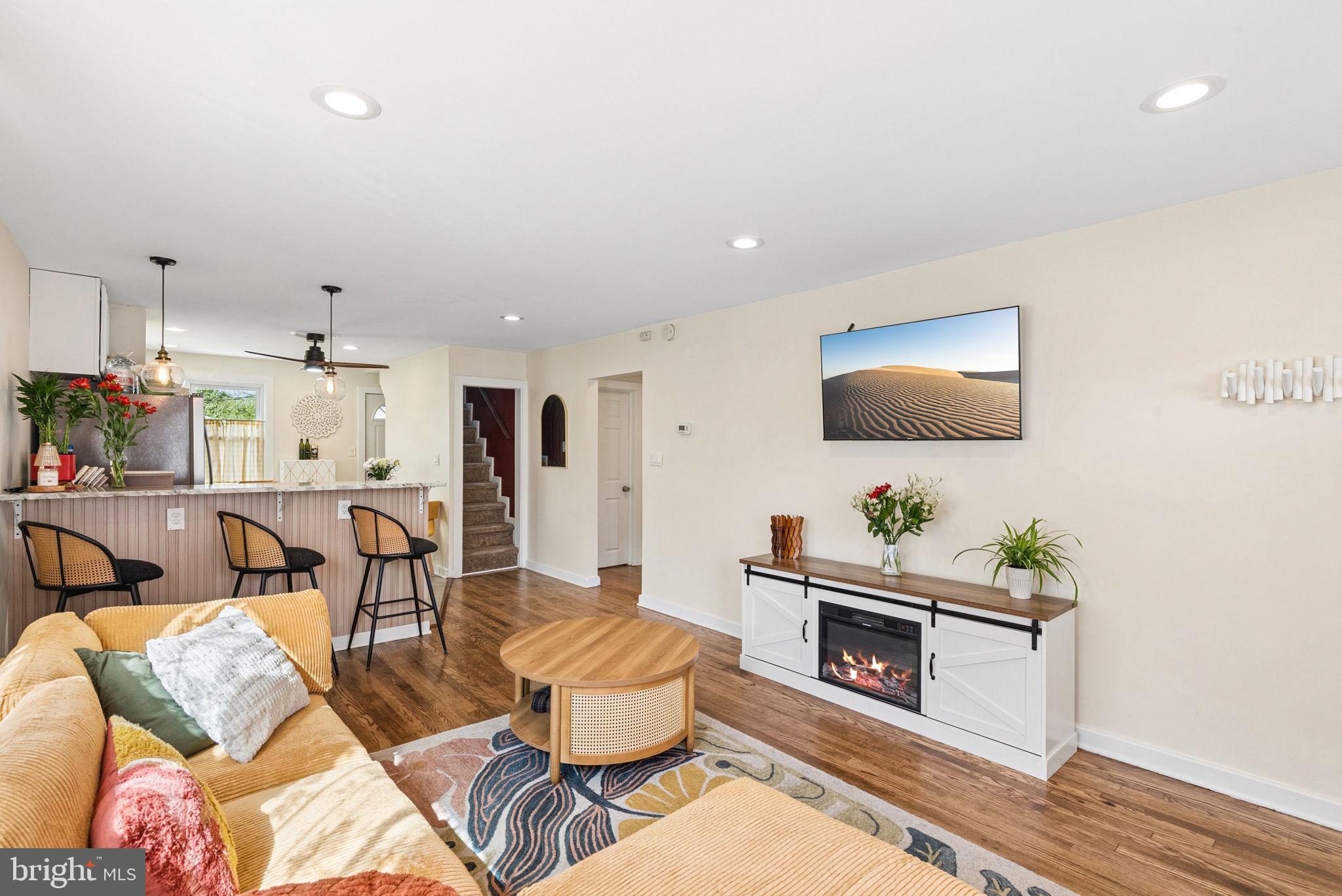 MAPLE RIDGE - Residential
