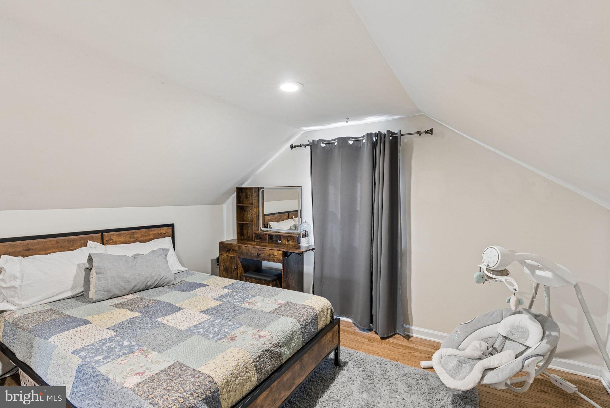 MAPLE RIDGE - Residential